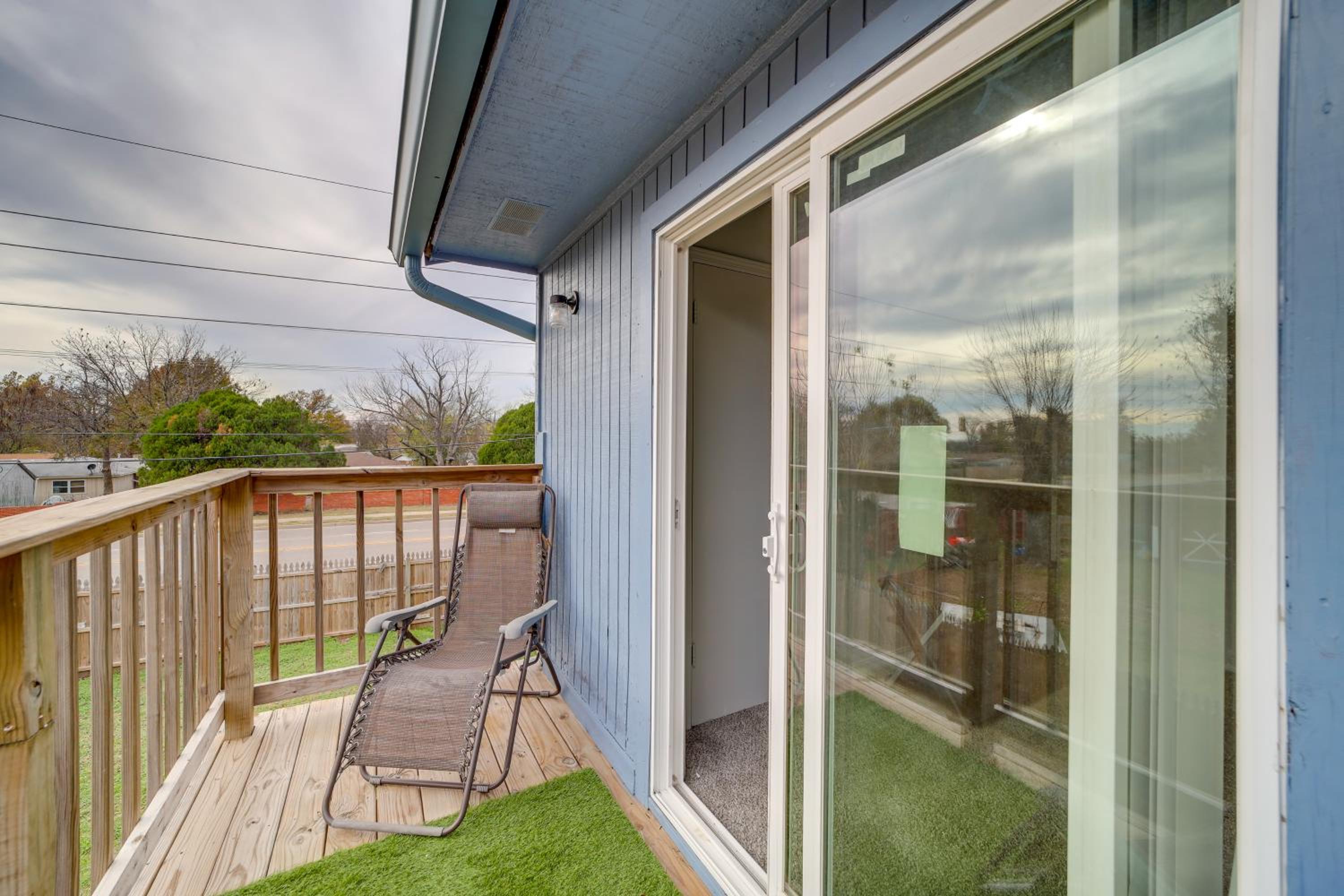 5 Mi to Route 66 Fun! Tulsa Towhome with Game Room