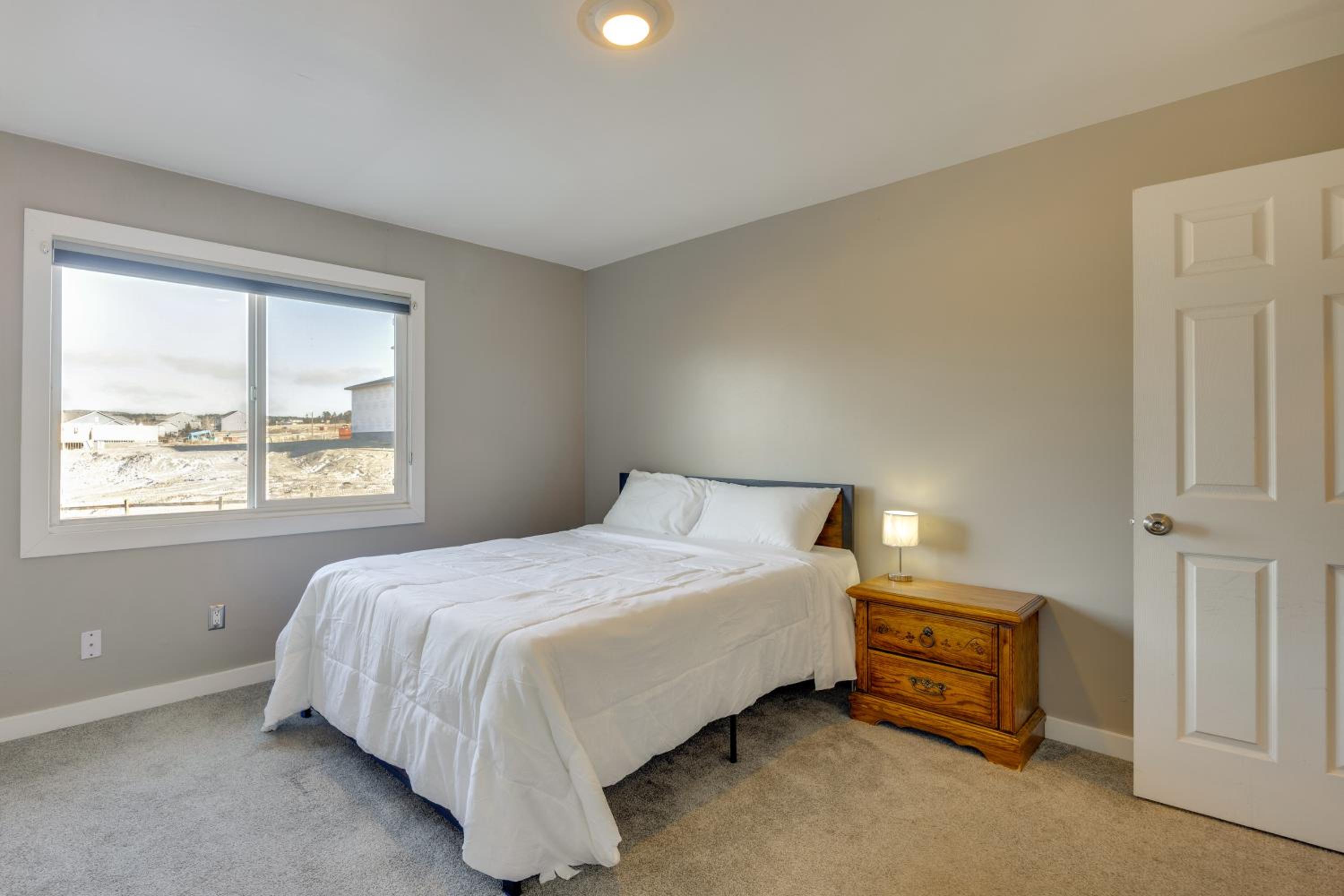 Pet-Friendly Condo with Mountain View in Monument!