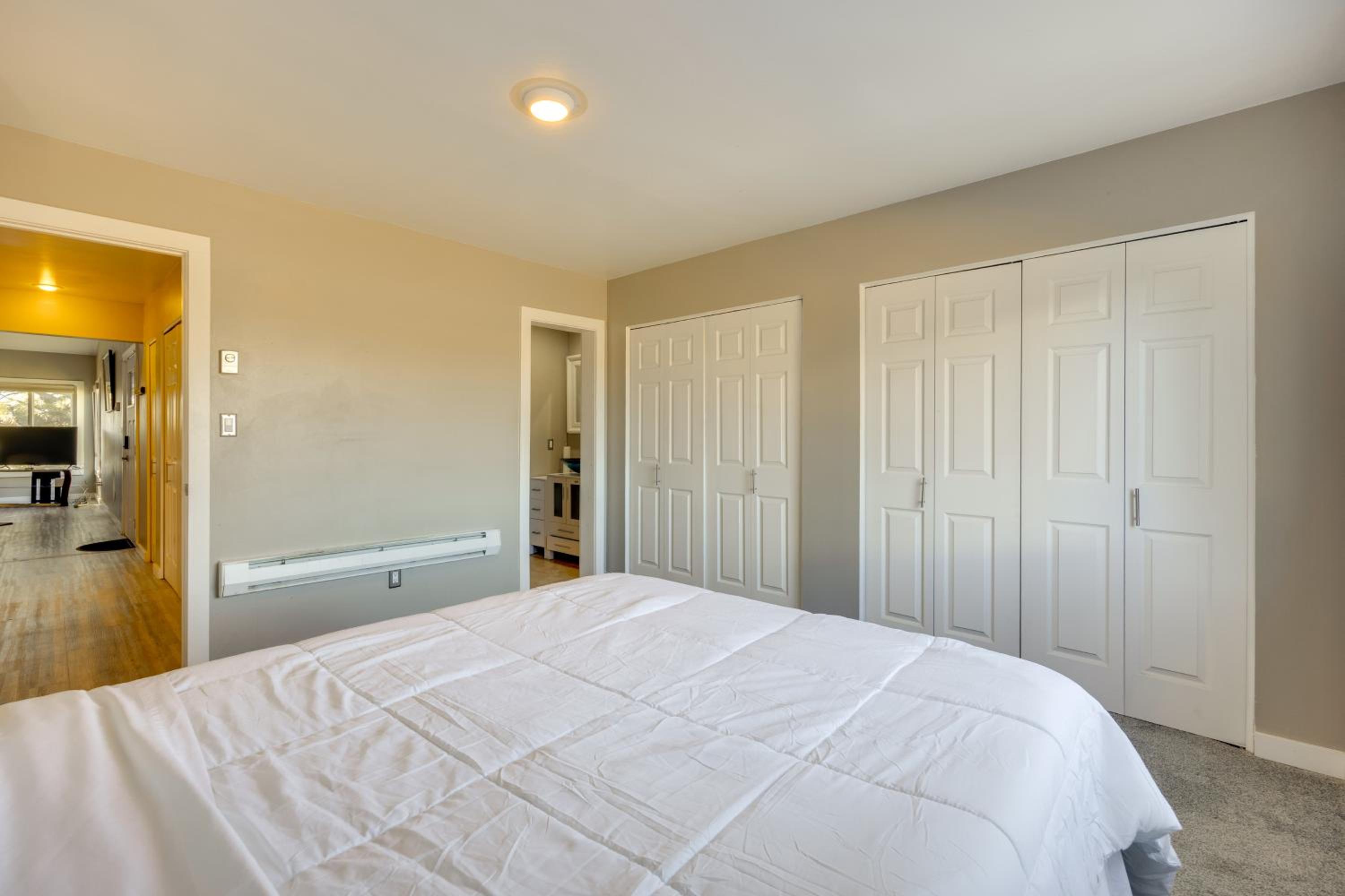Pet-Friendly Condo with Mountain View in Monument!
