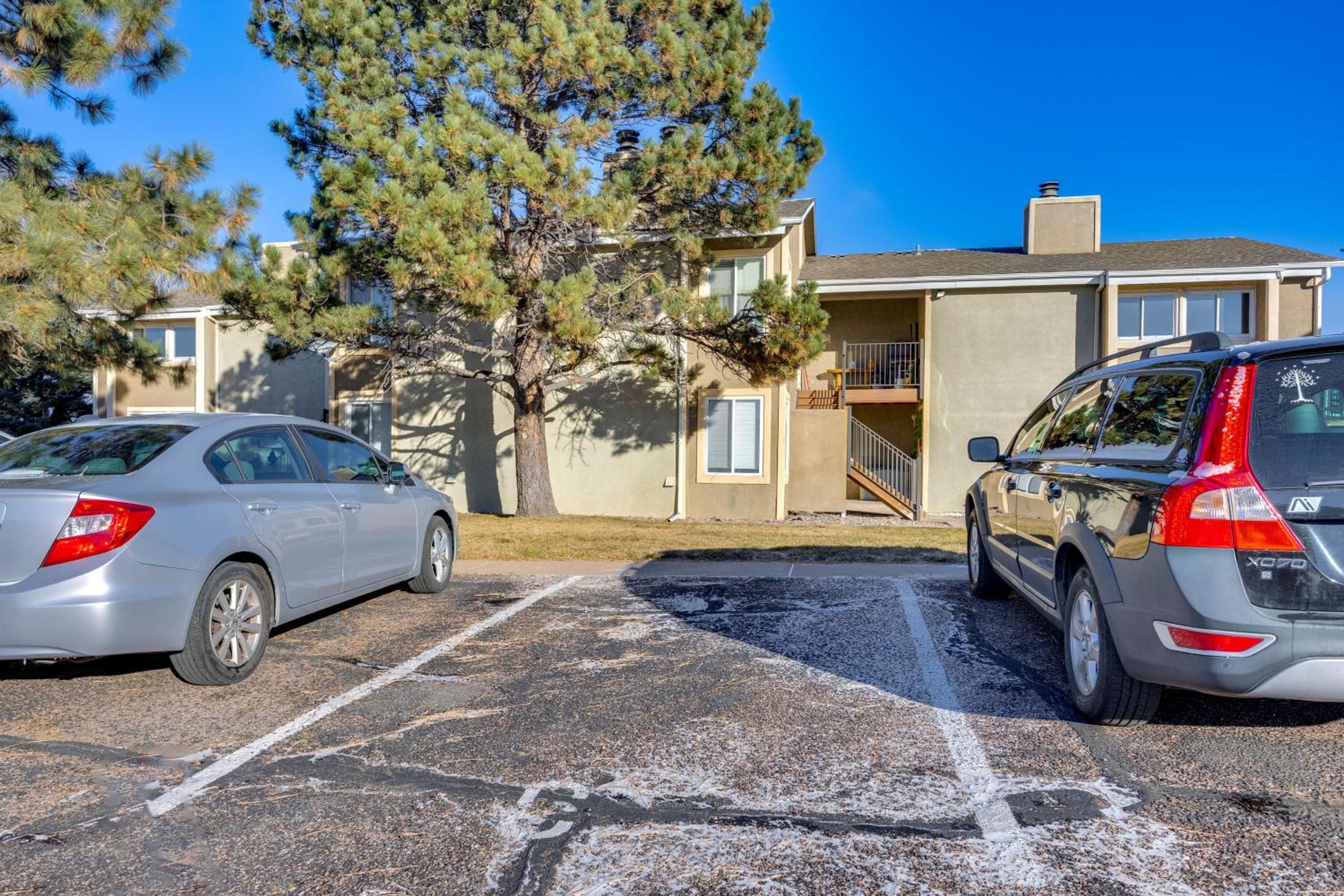 Pet-Friendly Condo with Mountain View in Monument!