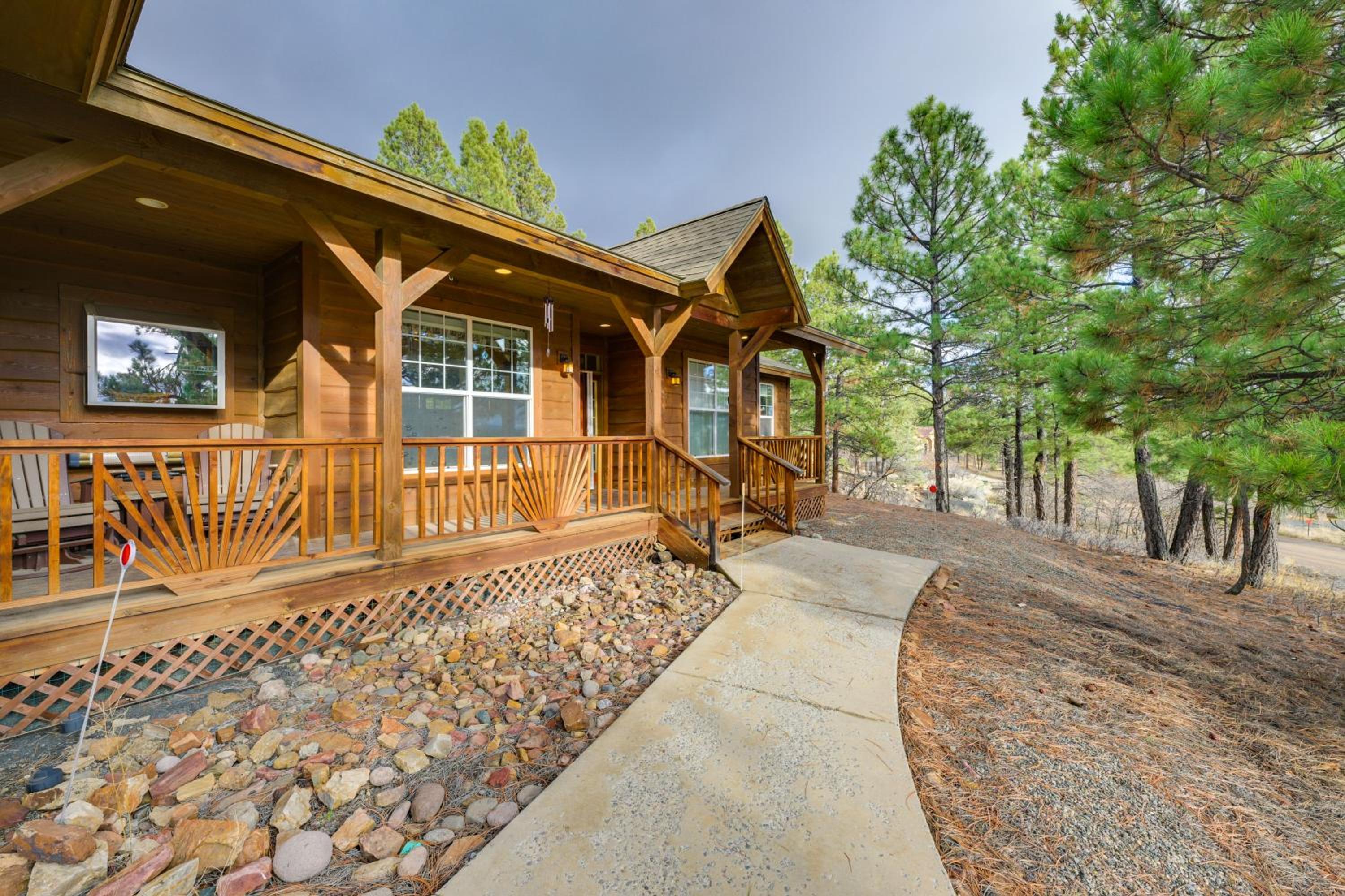 Epic Sunsets, Hot Tub! Mtn-View Pagosa Springs Gem