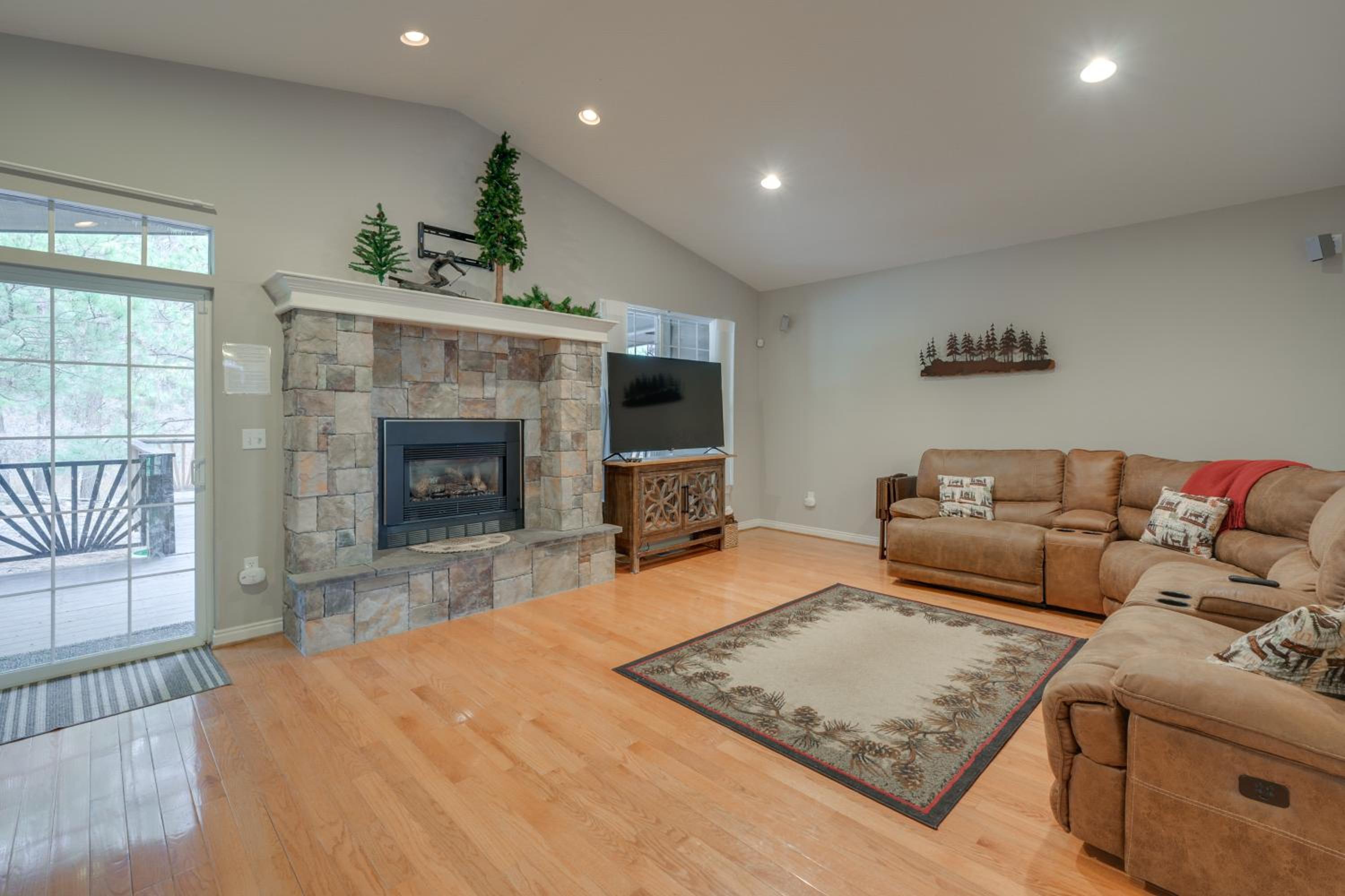 Epic Sunsets, Hot Tub! Mtn-View Pagosa Springs Gem