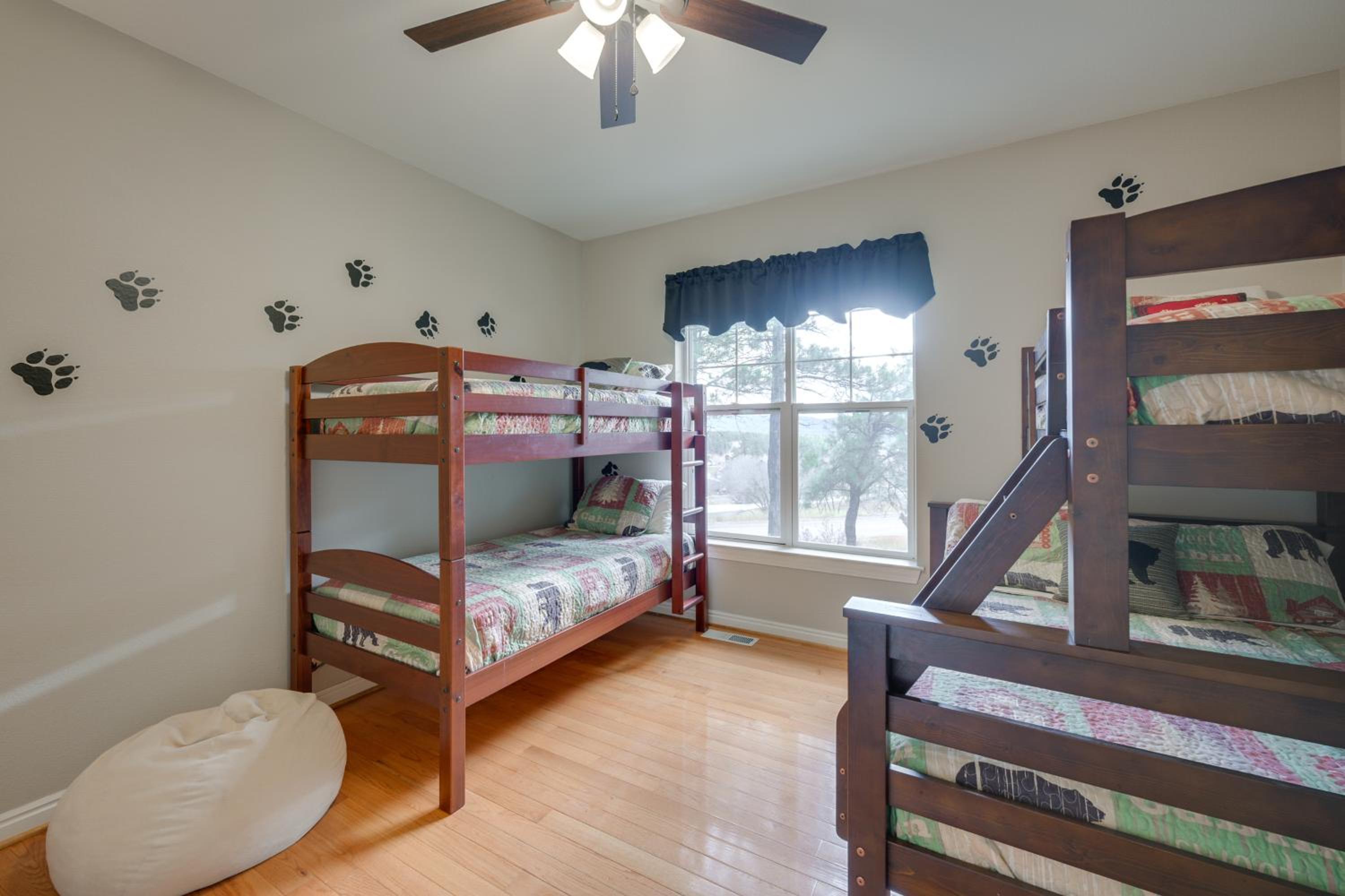Epic Sunsets, Hot Tub! Mtn-View Pagosa Springs Gem
