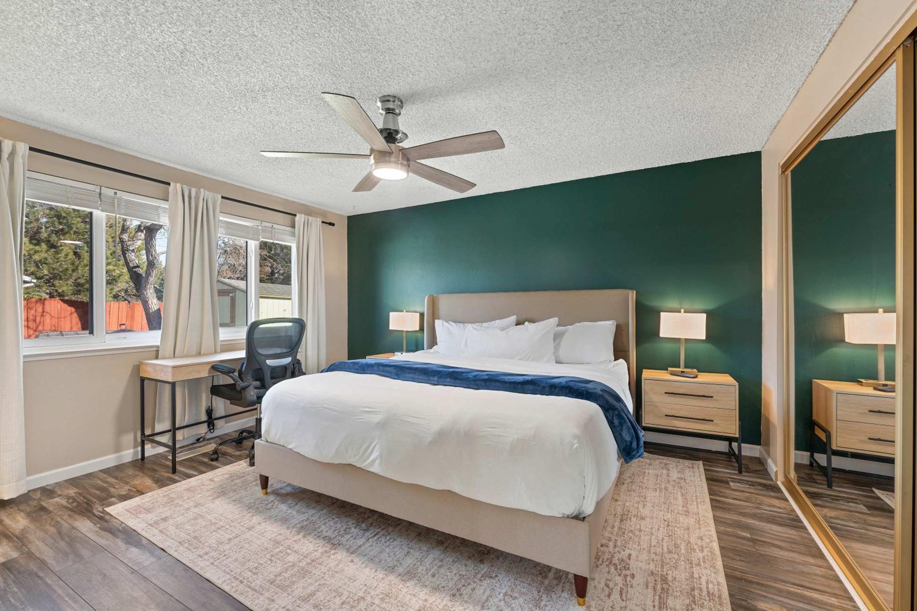 Spacious 4BR Sparks Home · Graduation & Events