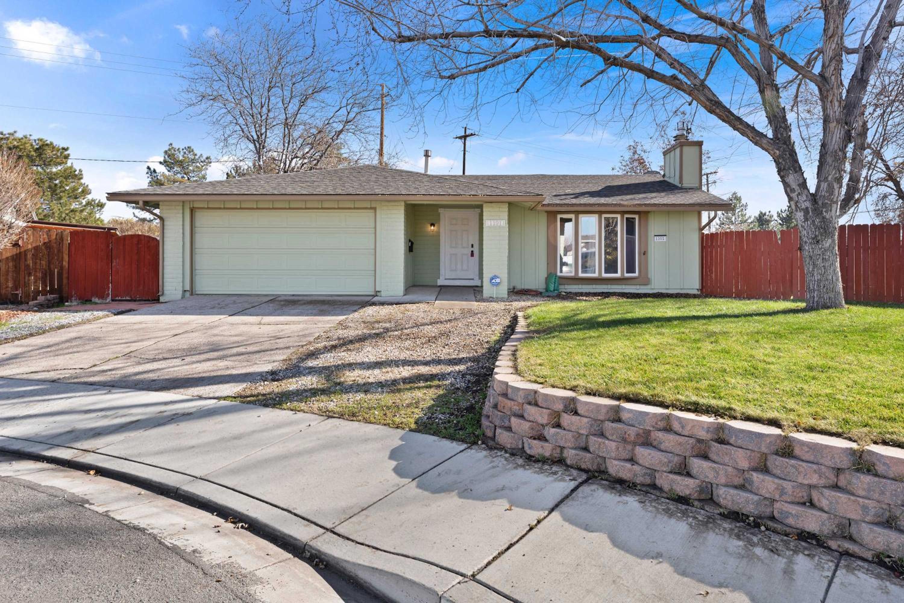 Spacious 4BR Sparks Home · Graduation & Events