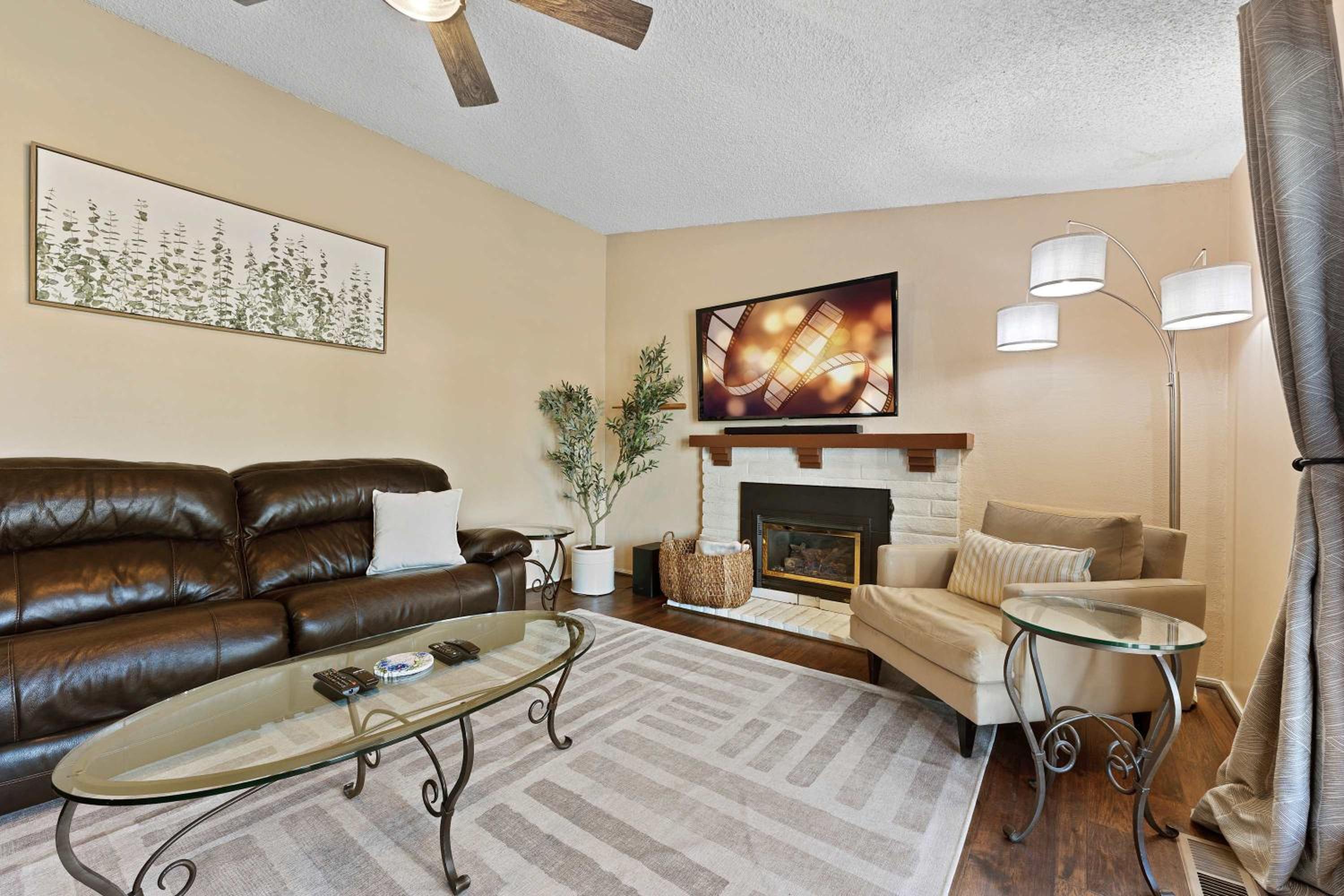 Spacious 4BR Sparks Home · Graduation & Events