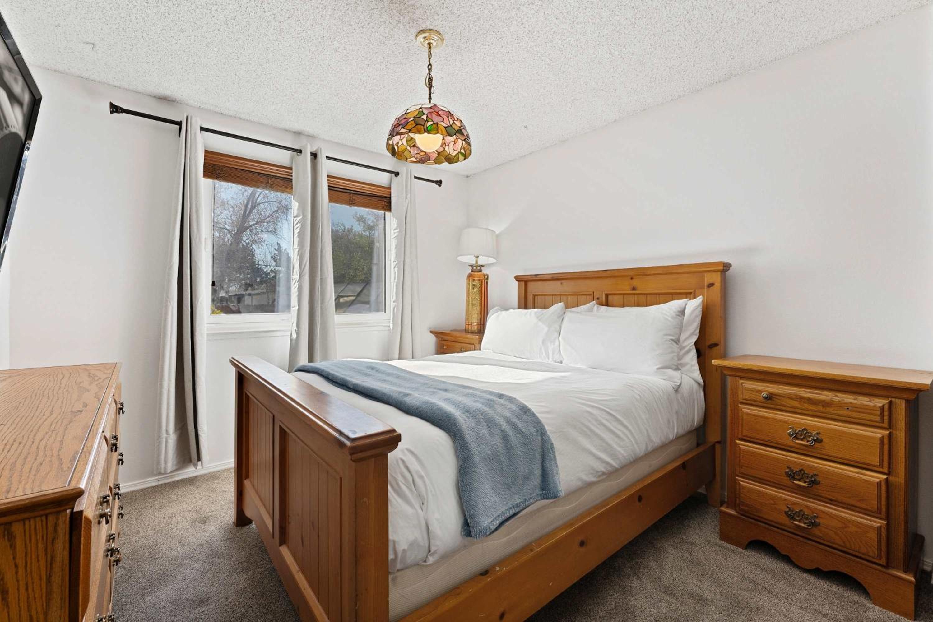Spacious 4BR Sparks Home · Graduation & Events