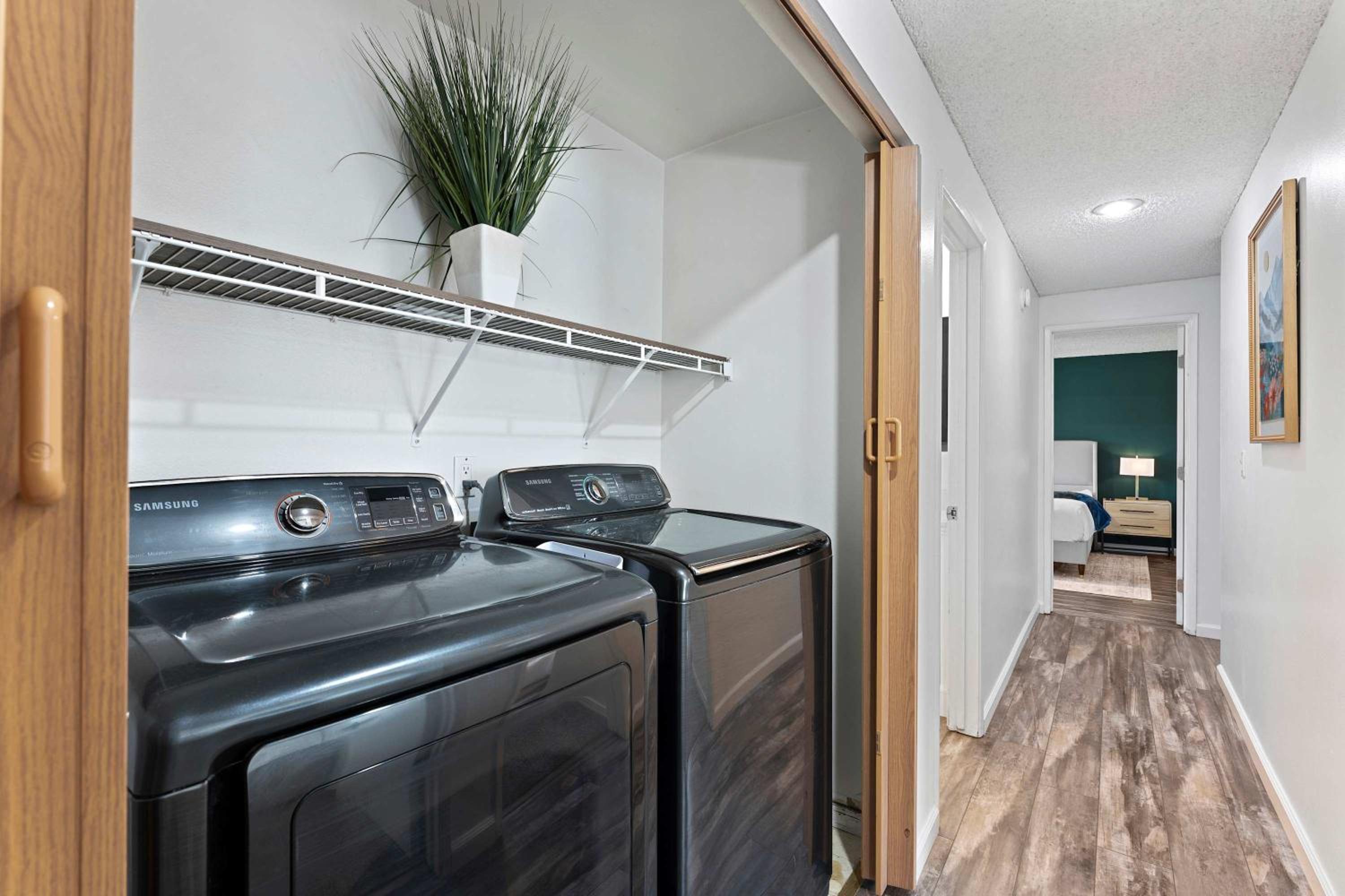 Spacious 4BR Sparks Home · Graduation & Events