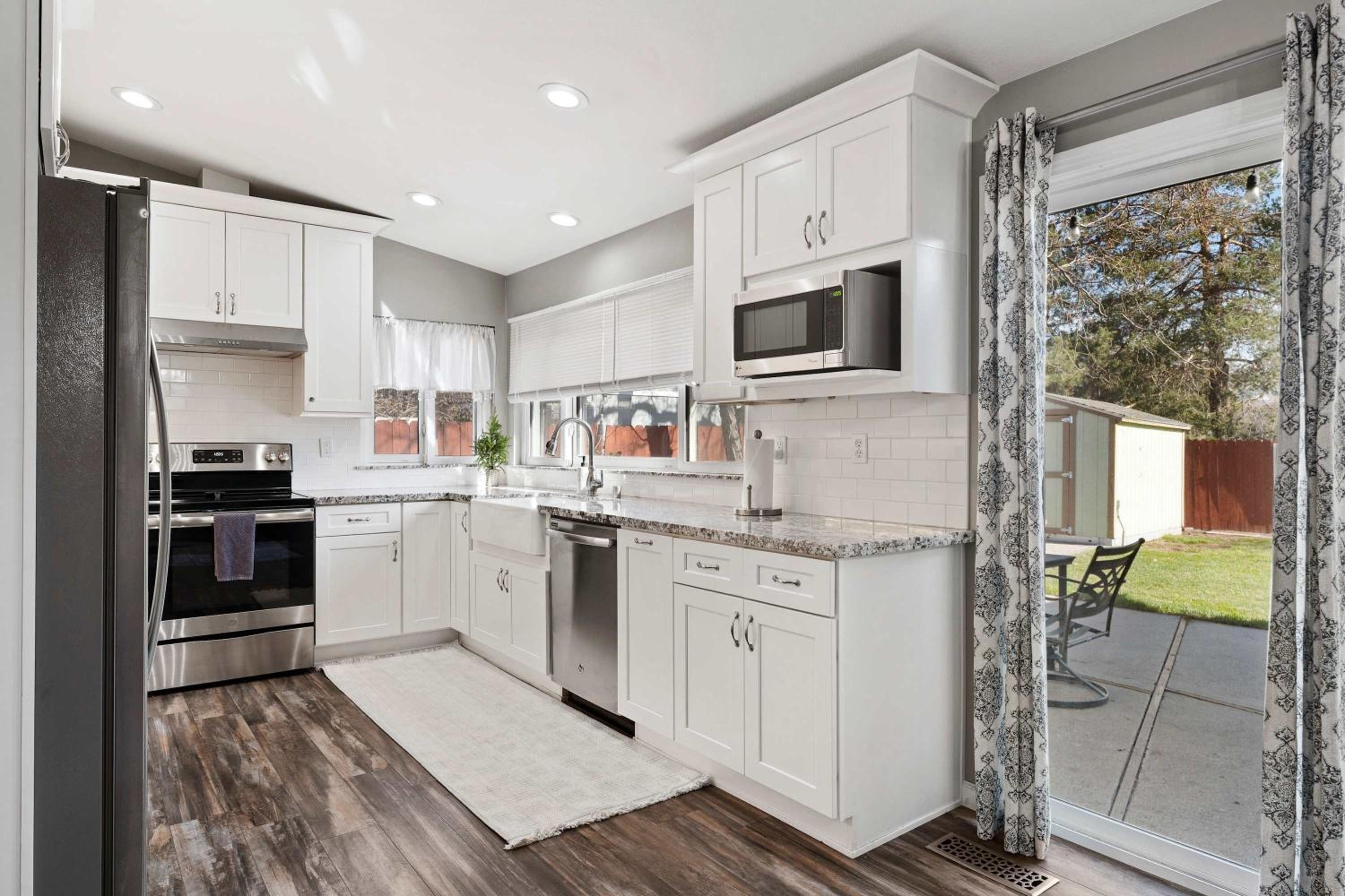 Spacious 4BR Sparks Home · Graduation & Events