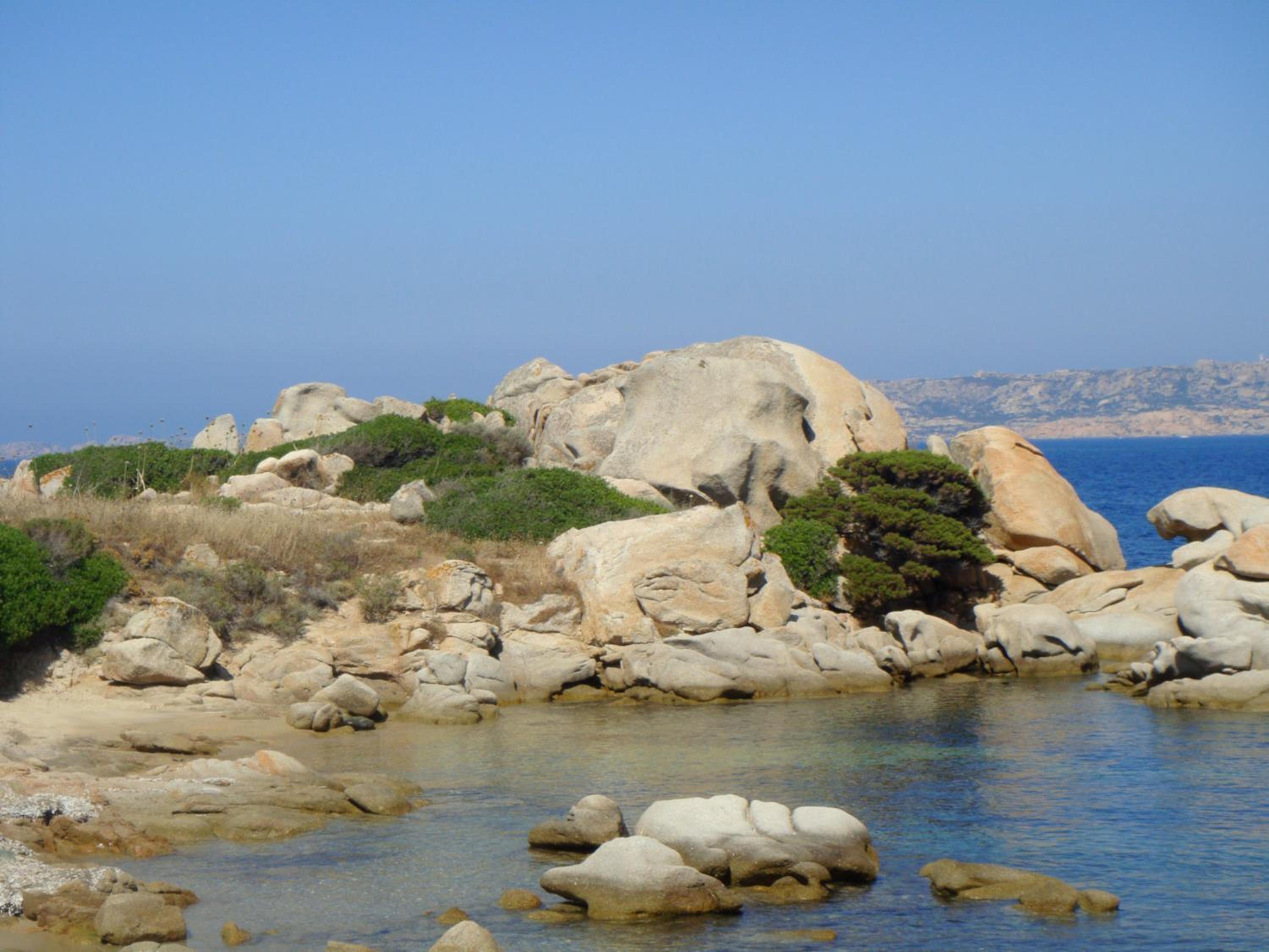Isola dei Gabbiani - Land of water