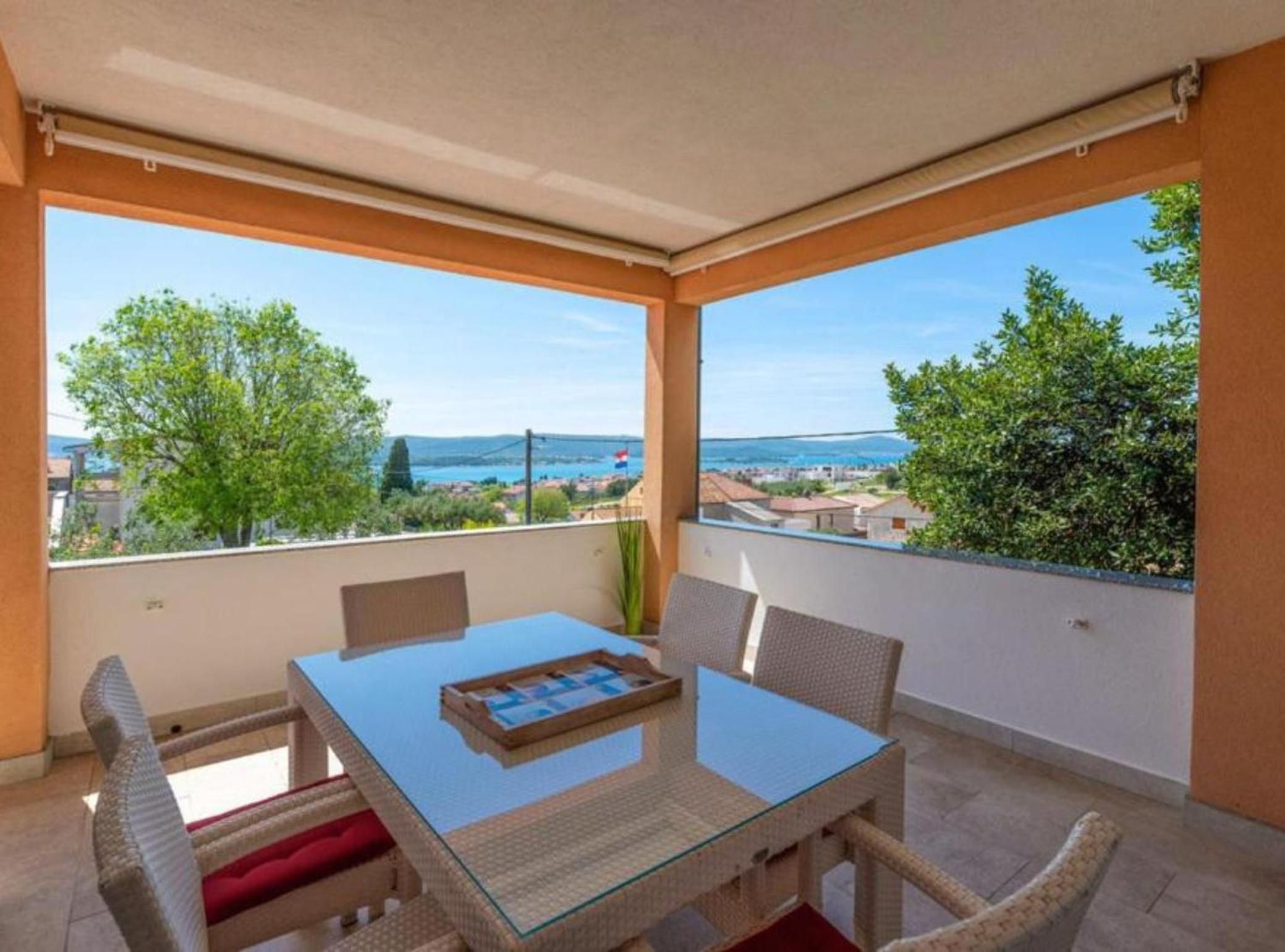 Villa Lara With Pool And Sea View