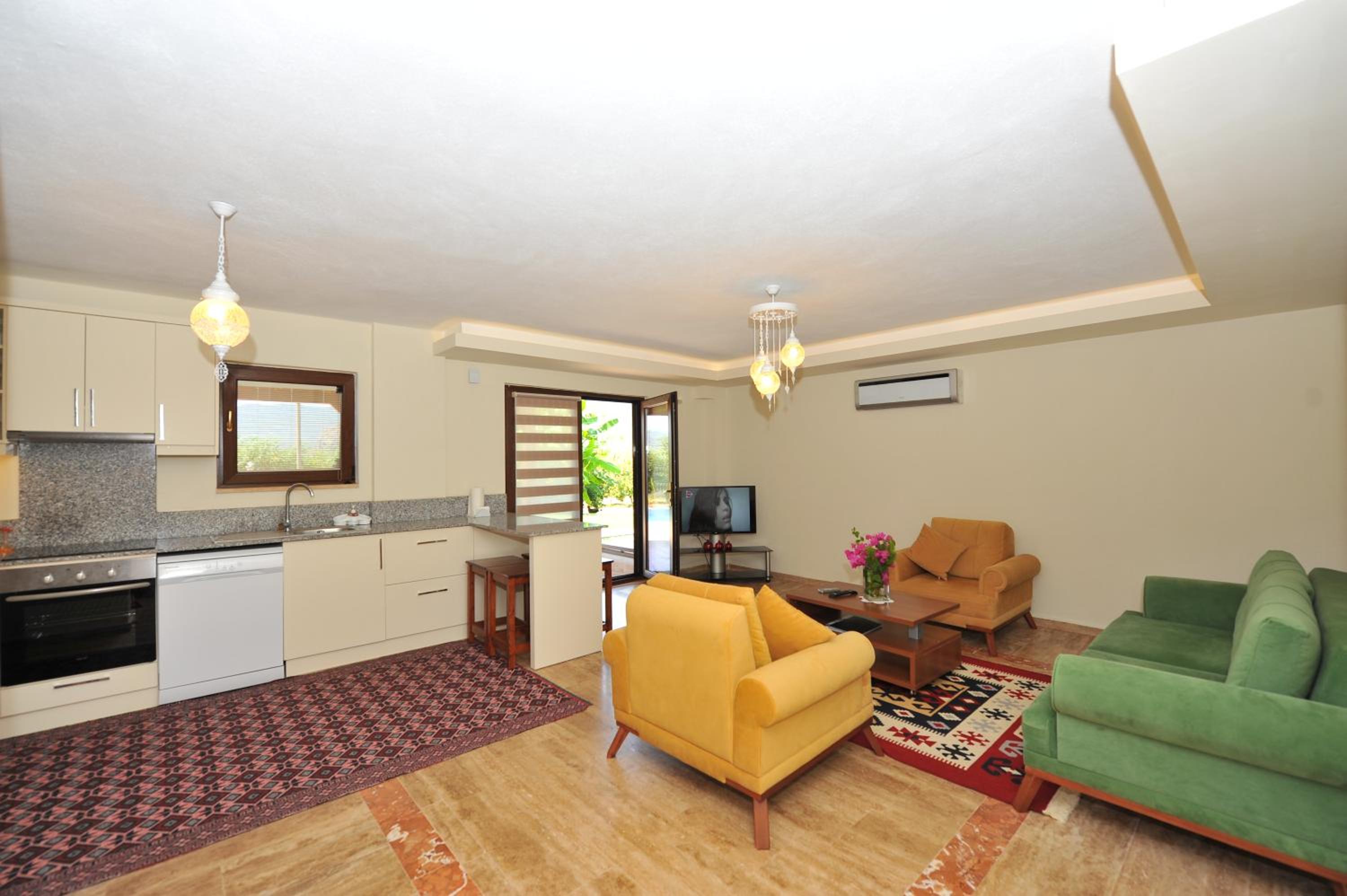 Grenadine Lodge
