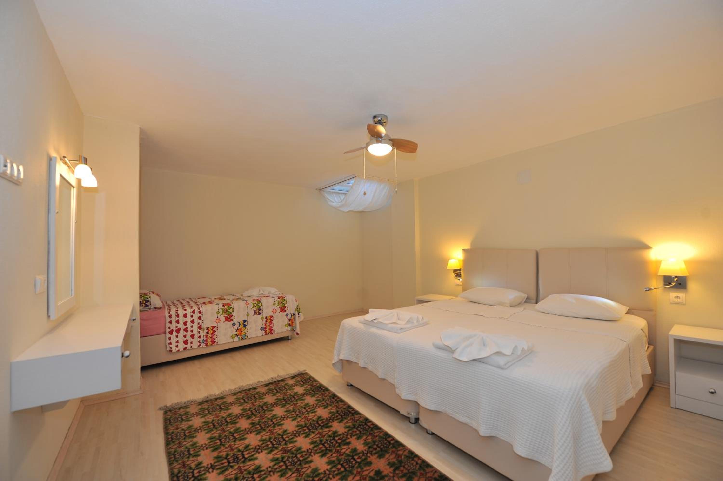 Grenadine Lodge