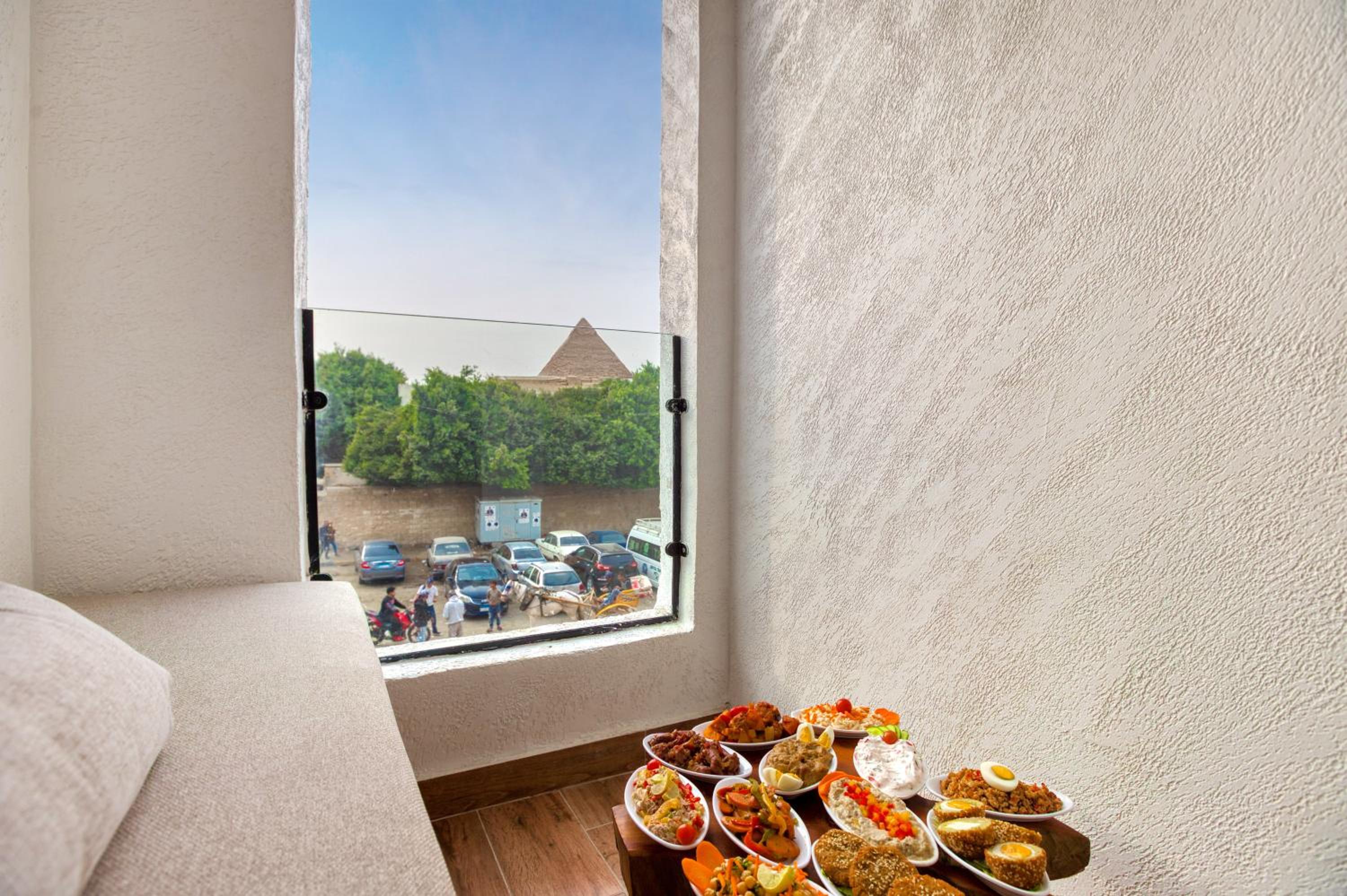 Pyramids Vision Hotel