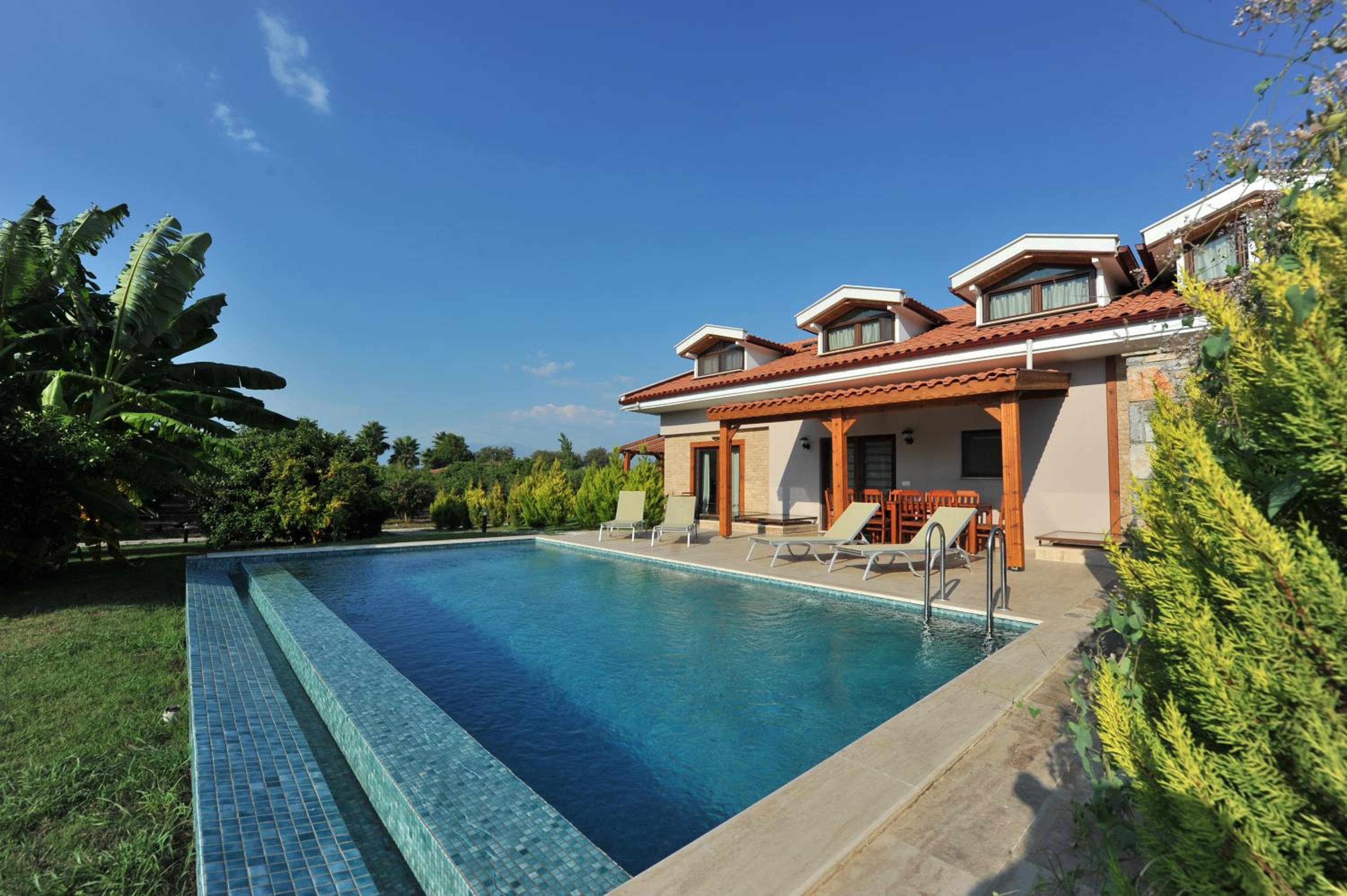 Grenadine Lodge