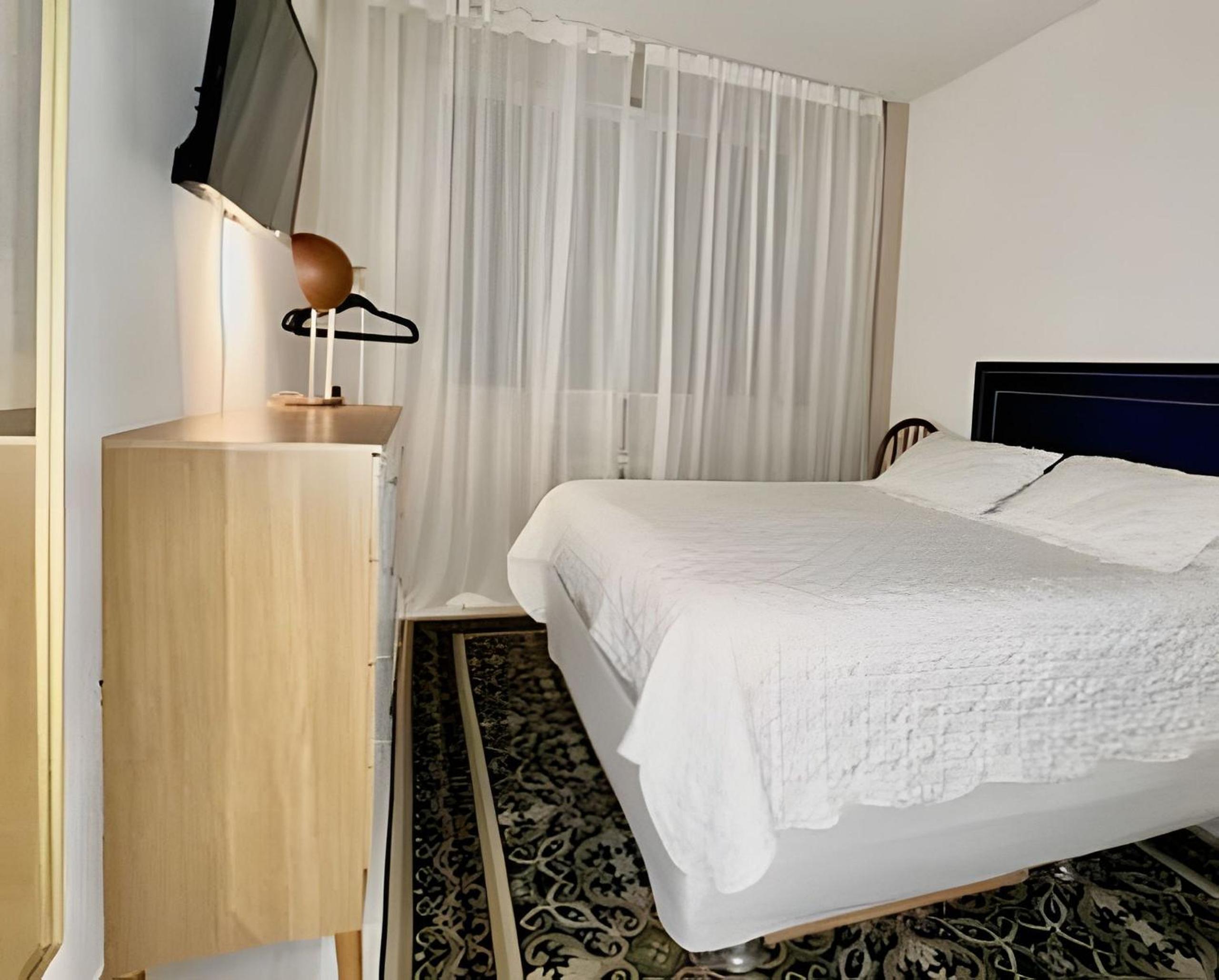 2 Minutes Away From The Beach | Arpoador | Leblon