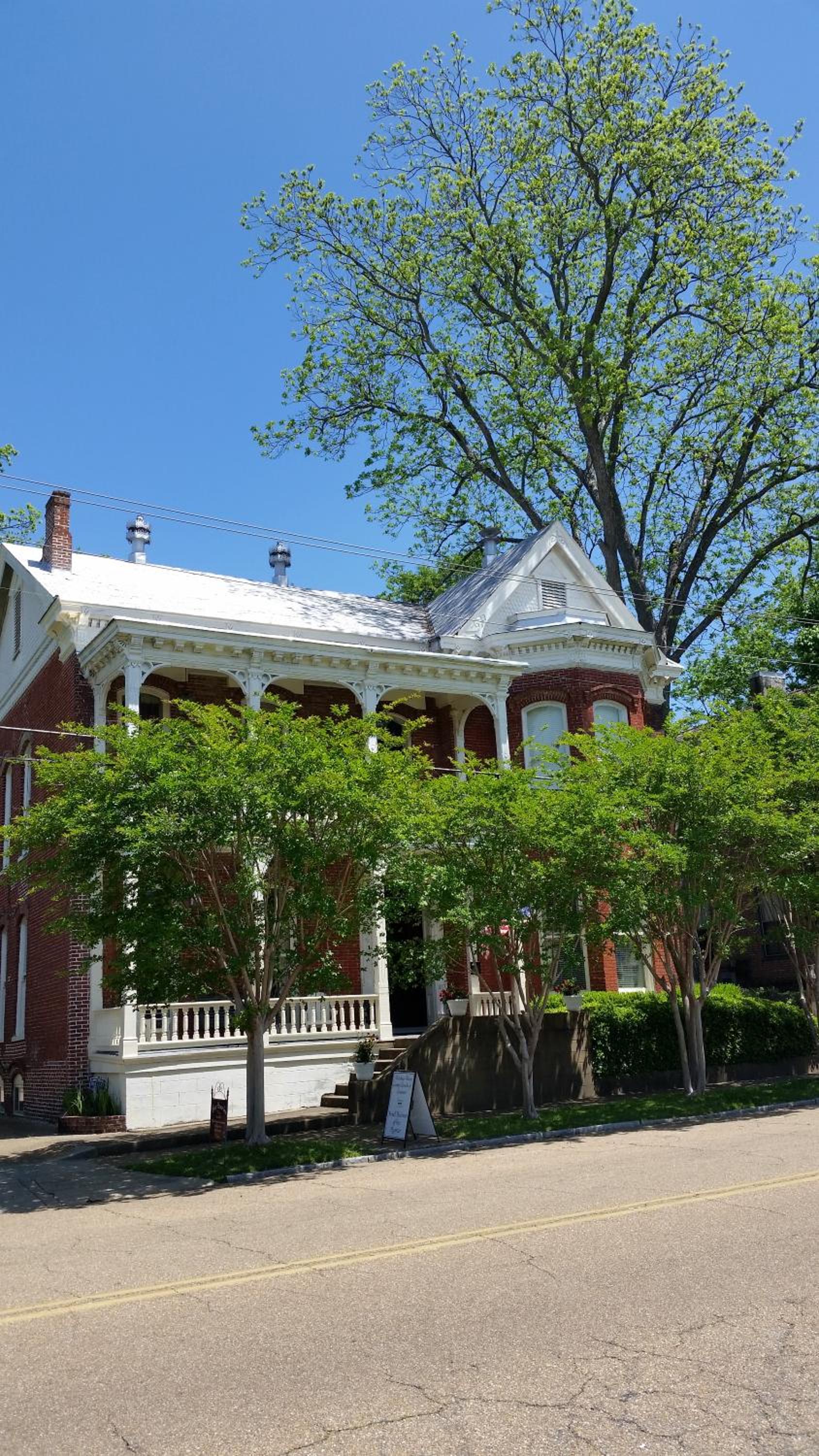 Vicksburg Vacations - Baer House Inn - Property Image 1