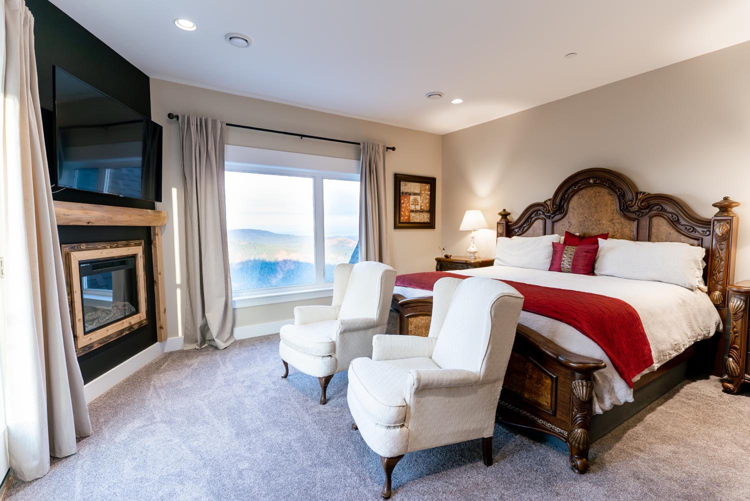 Blue Horizon Mountain Retreat B&B