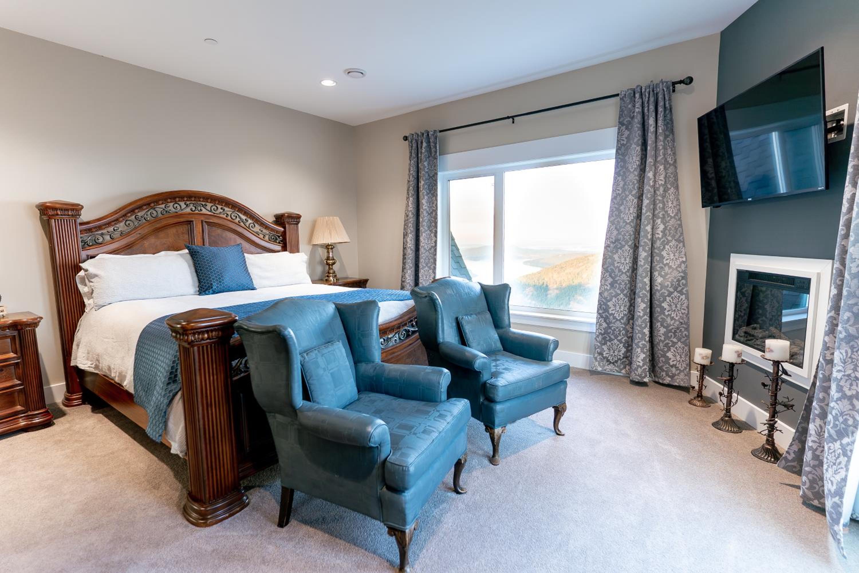 Blue Horizon Mountain Retreat B&B