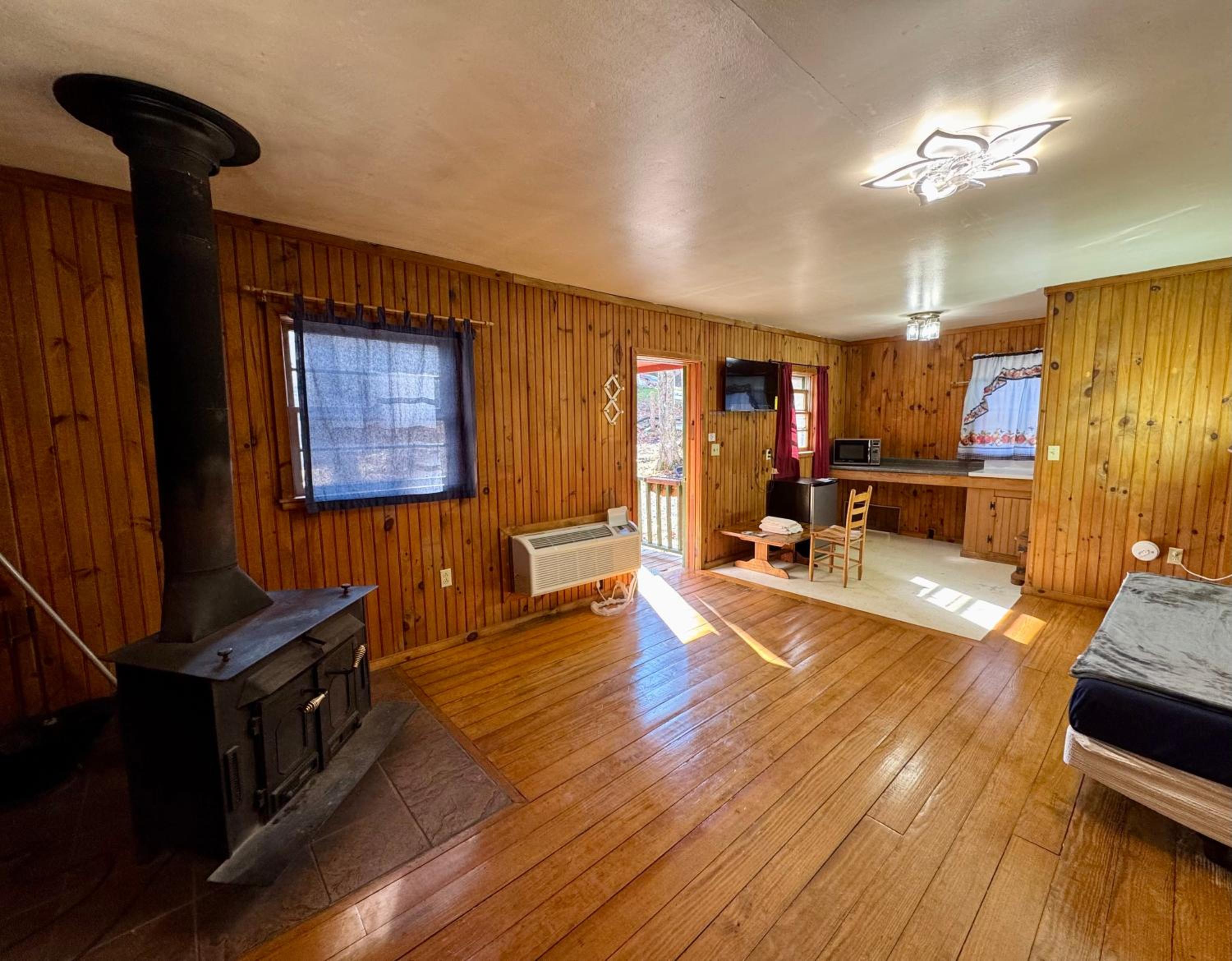 Parkview Lodge & Cabins