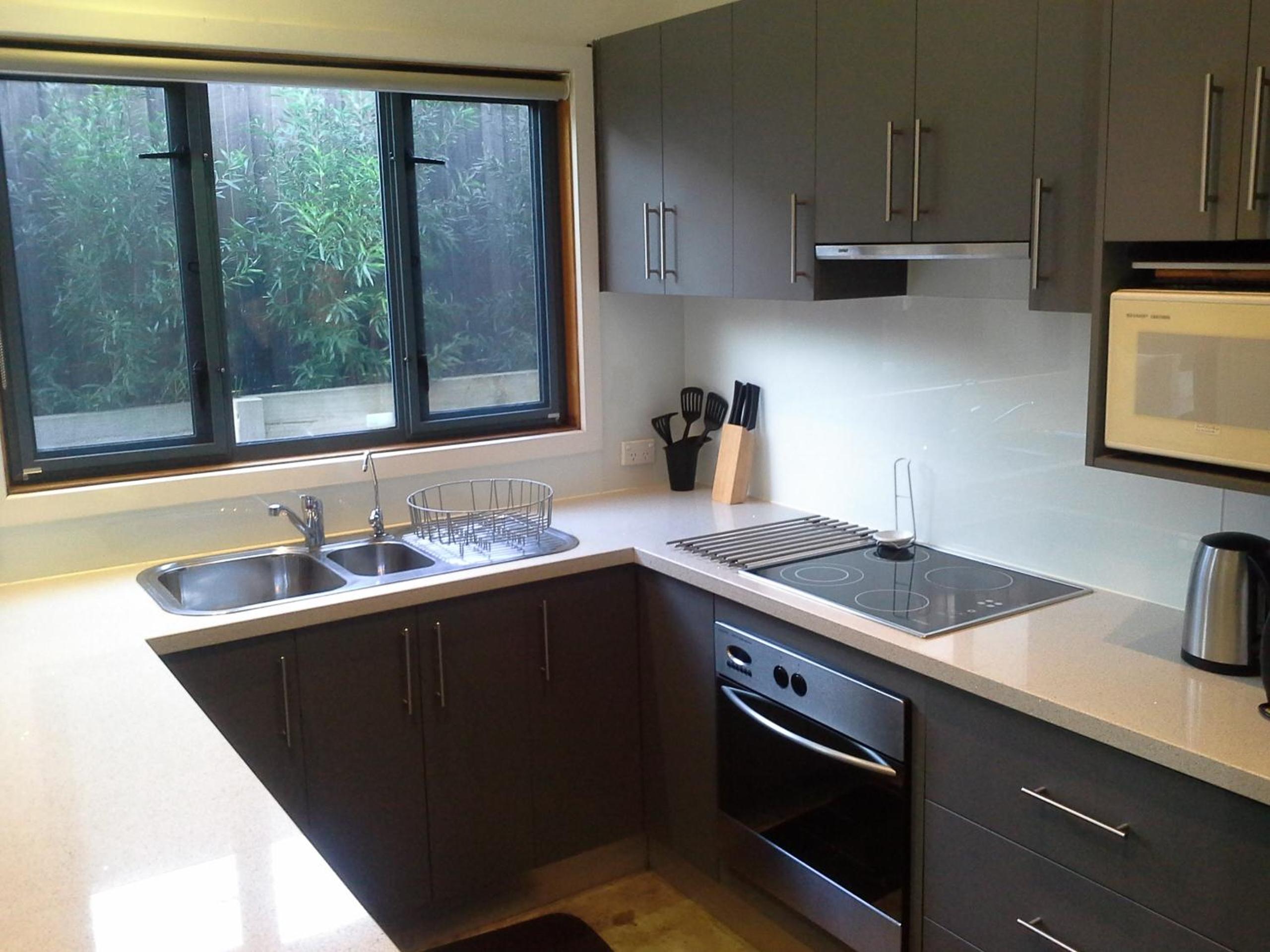 Bay Breeze Beach Holiday Home