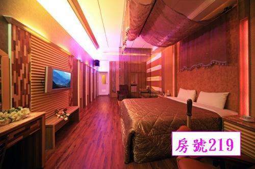 Cherry Blossom Motel