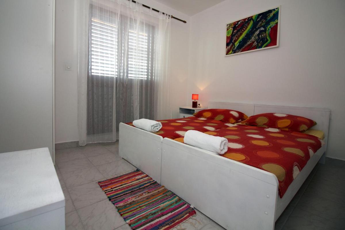 Marina Apartmani Tisno Murter view 5