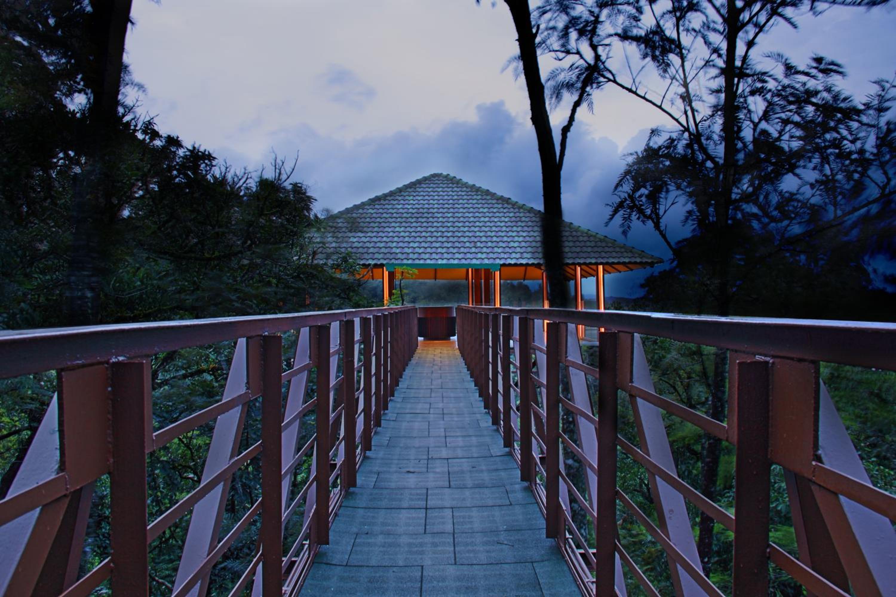 The IBNII Spa Resort 25