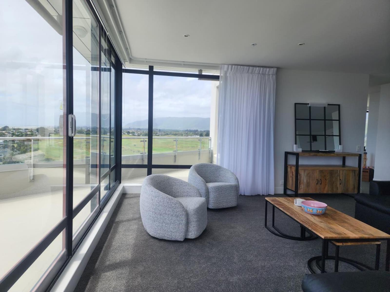 U Suites at The Links