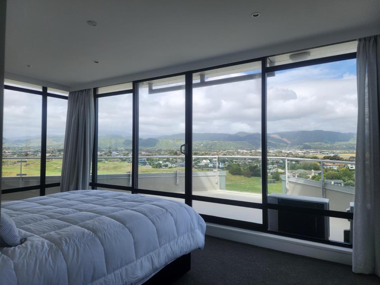 U Suites at The Links