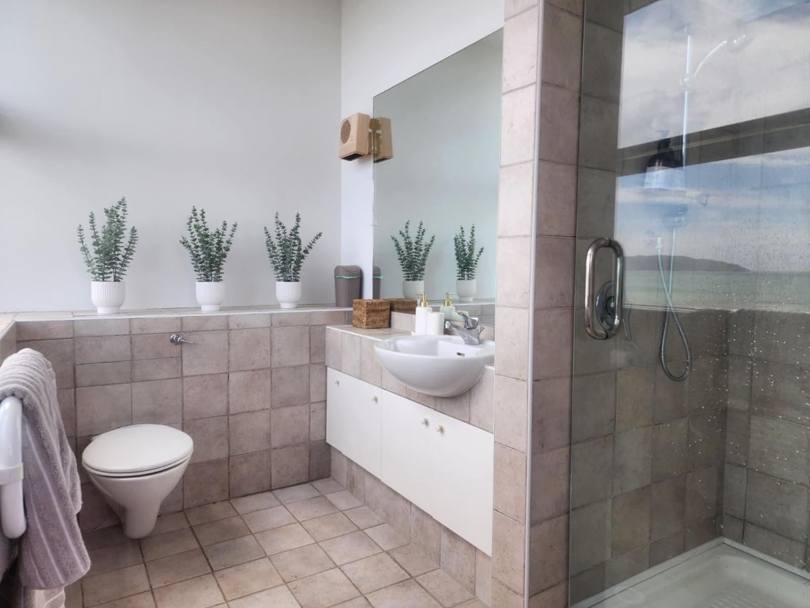 U Suites at The Links