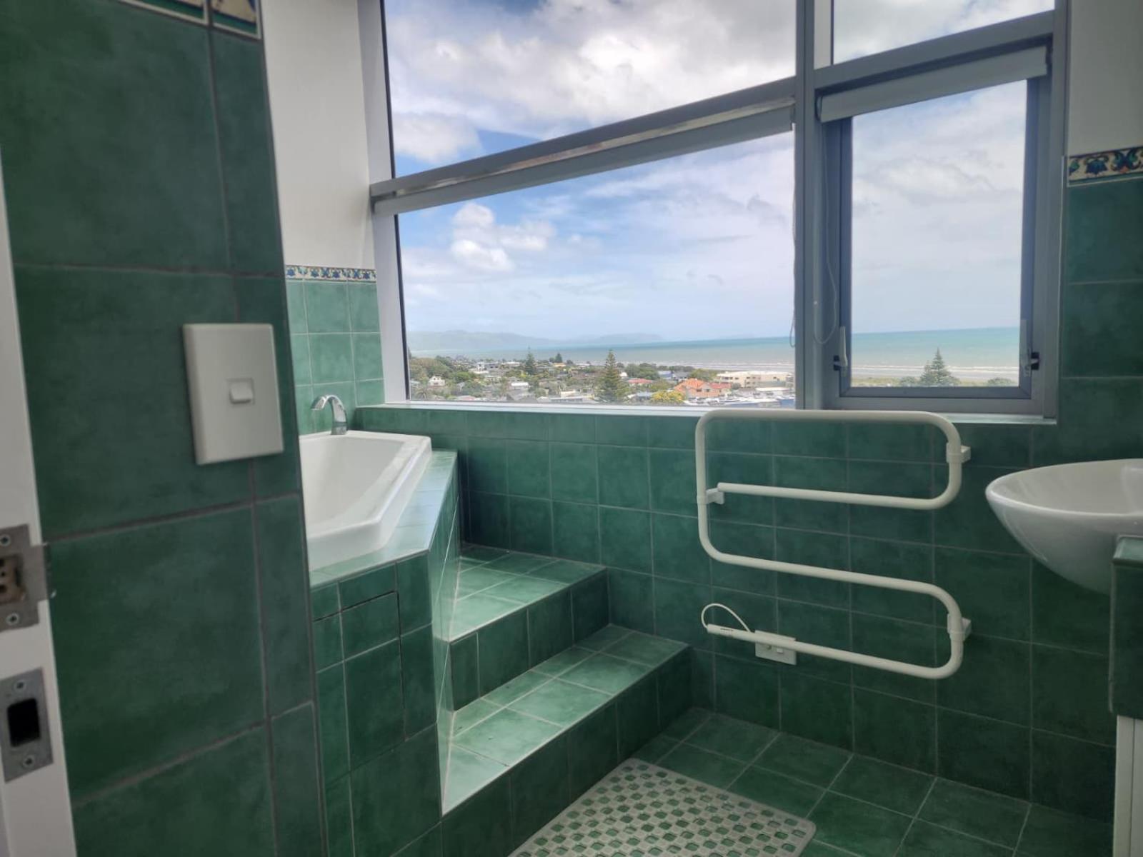 U Suites at The Links