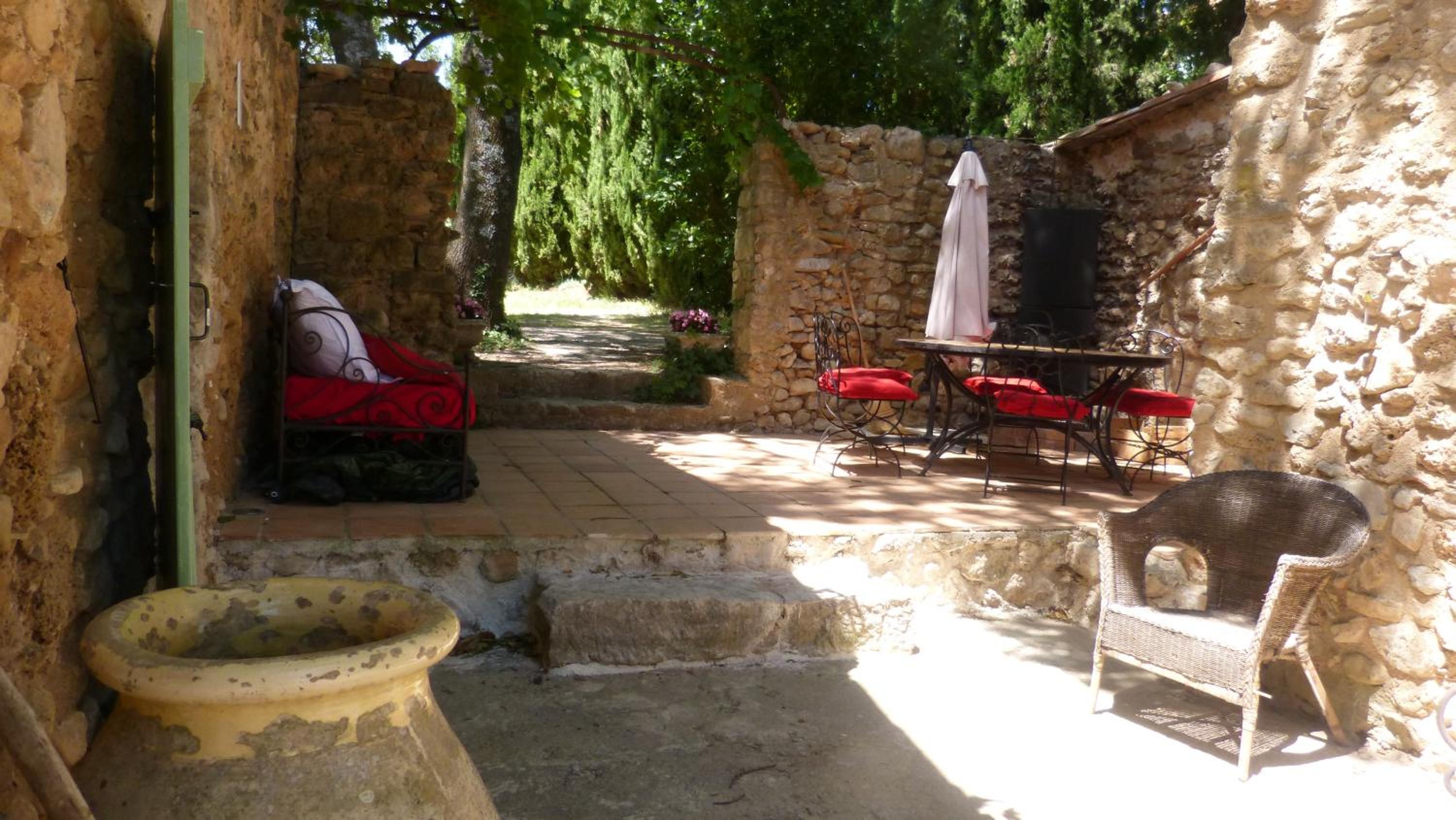La Bastide du Capelier - Gîte pour 4 personnes avec baignoire balnéothérapie view 2