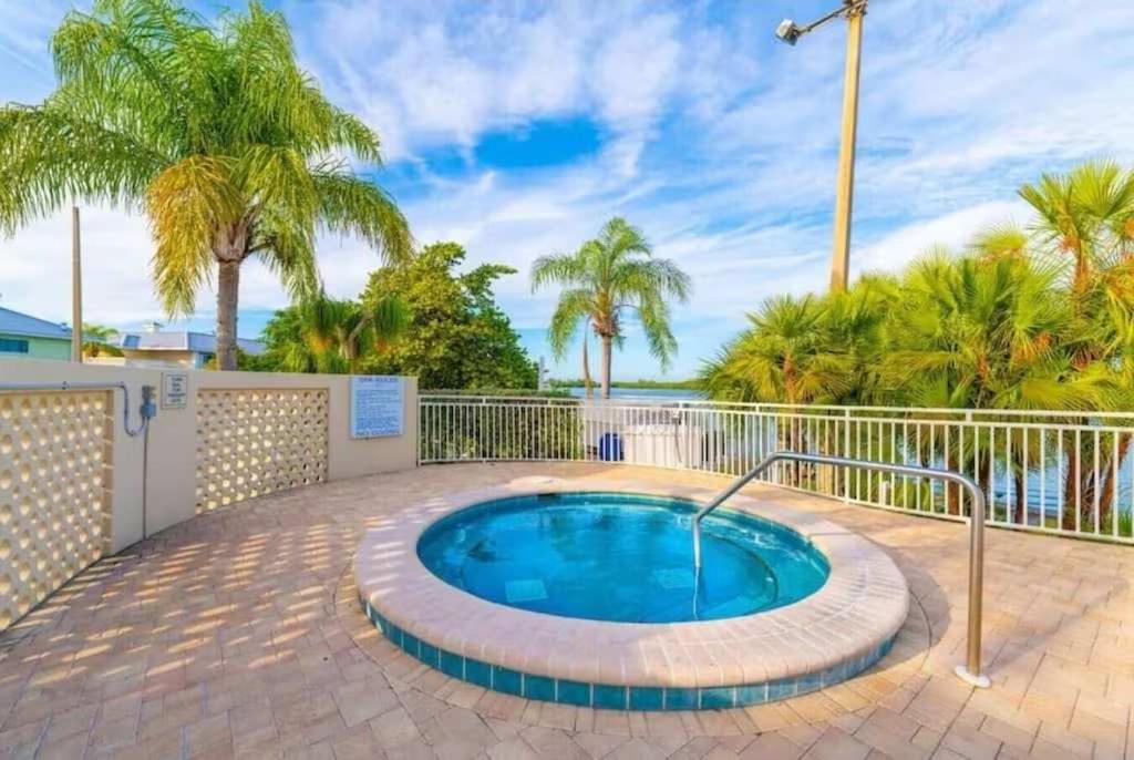 The Mangrove Waterfront Pool & Hot Tub Near Beach