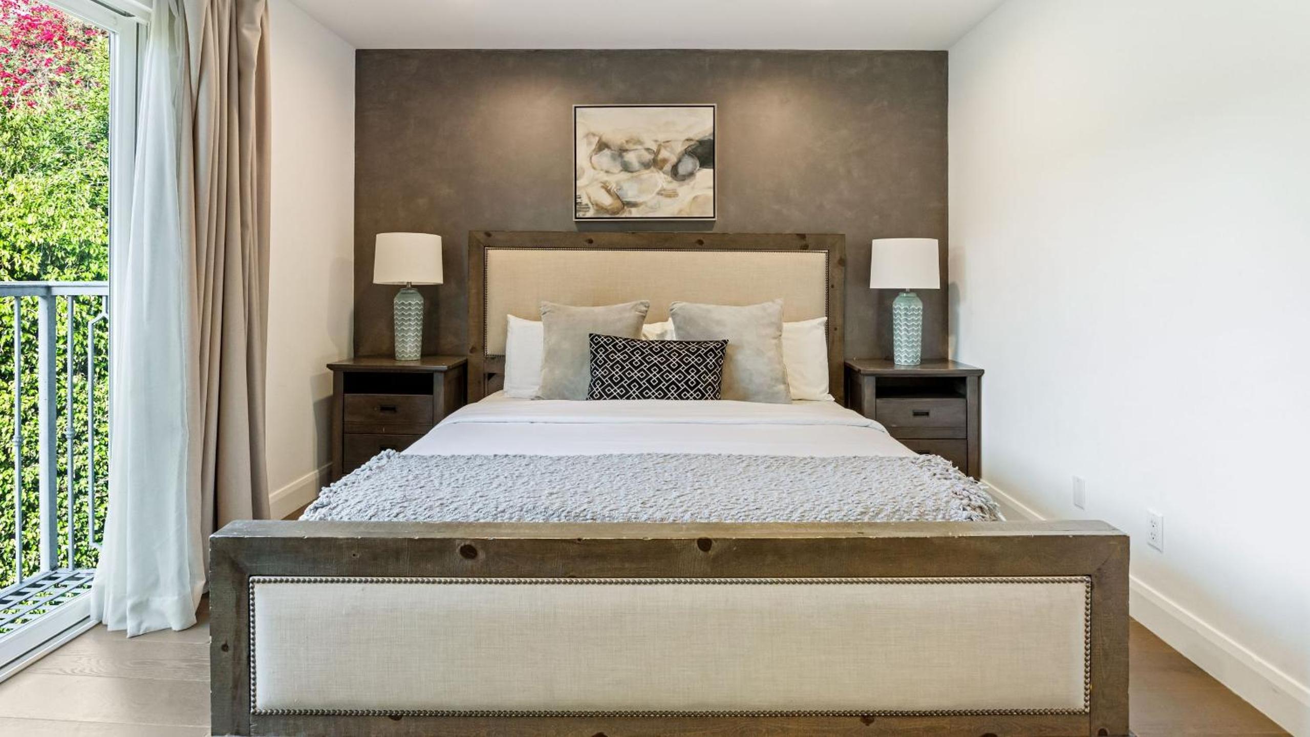 LA Hillside Retreat w Pool Views Fire Pit Outdoor Lounging Casa Bellagio by AvantStay