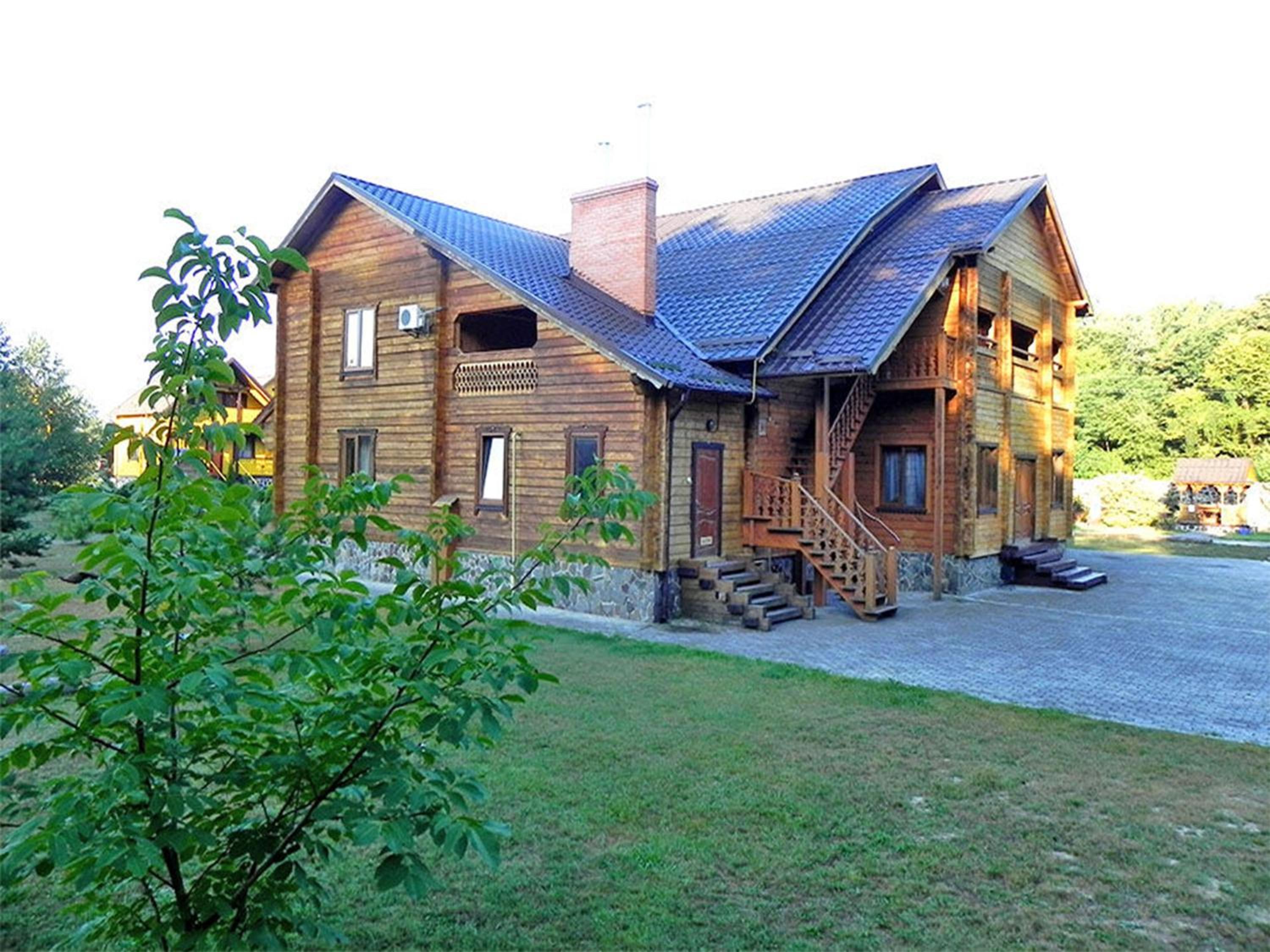 Hotel and restaurant complex Skolmo