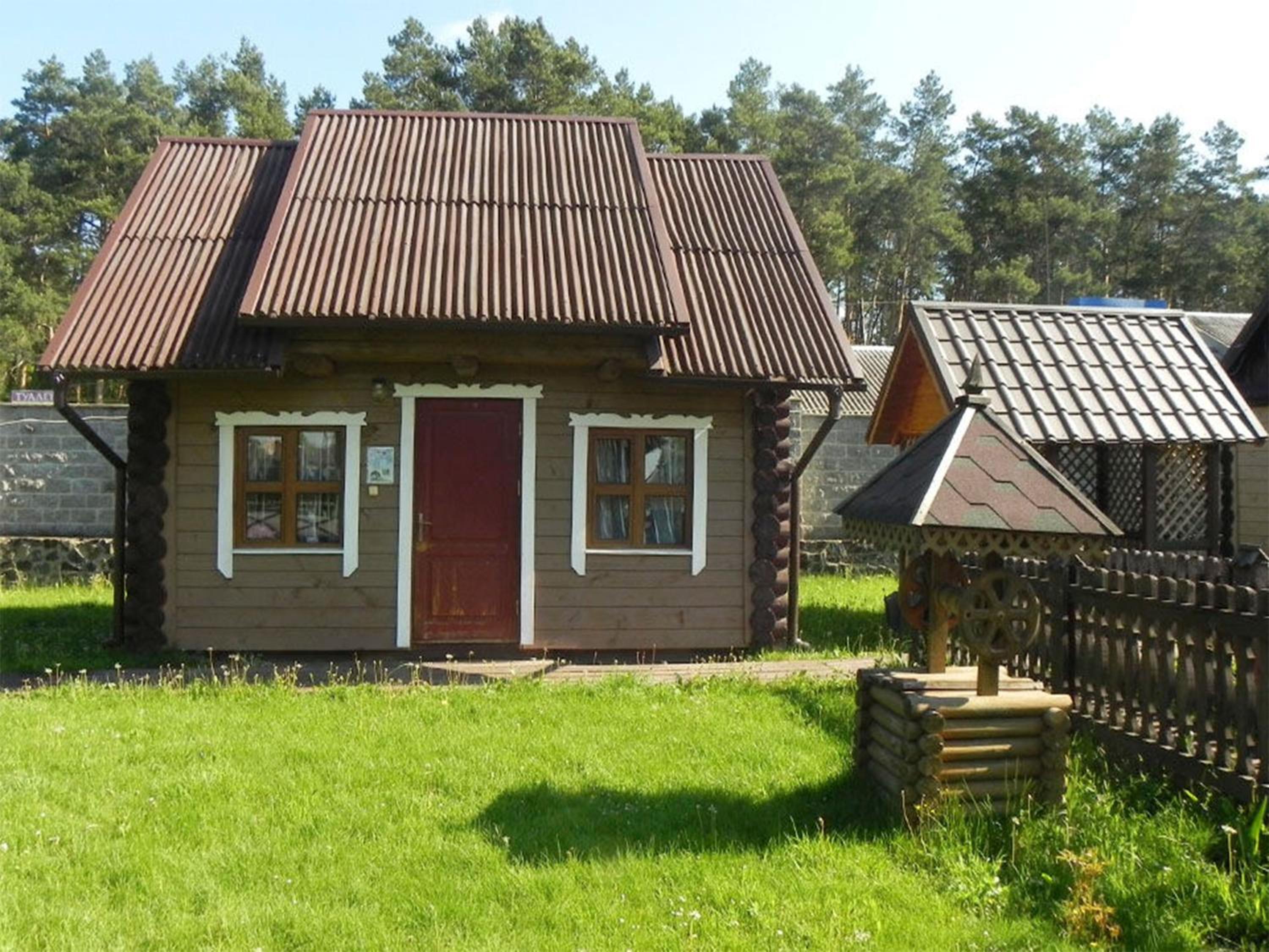 Hotel and restaurant complex Skolmo