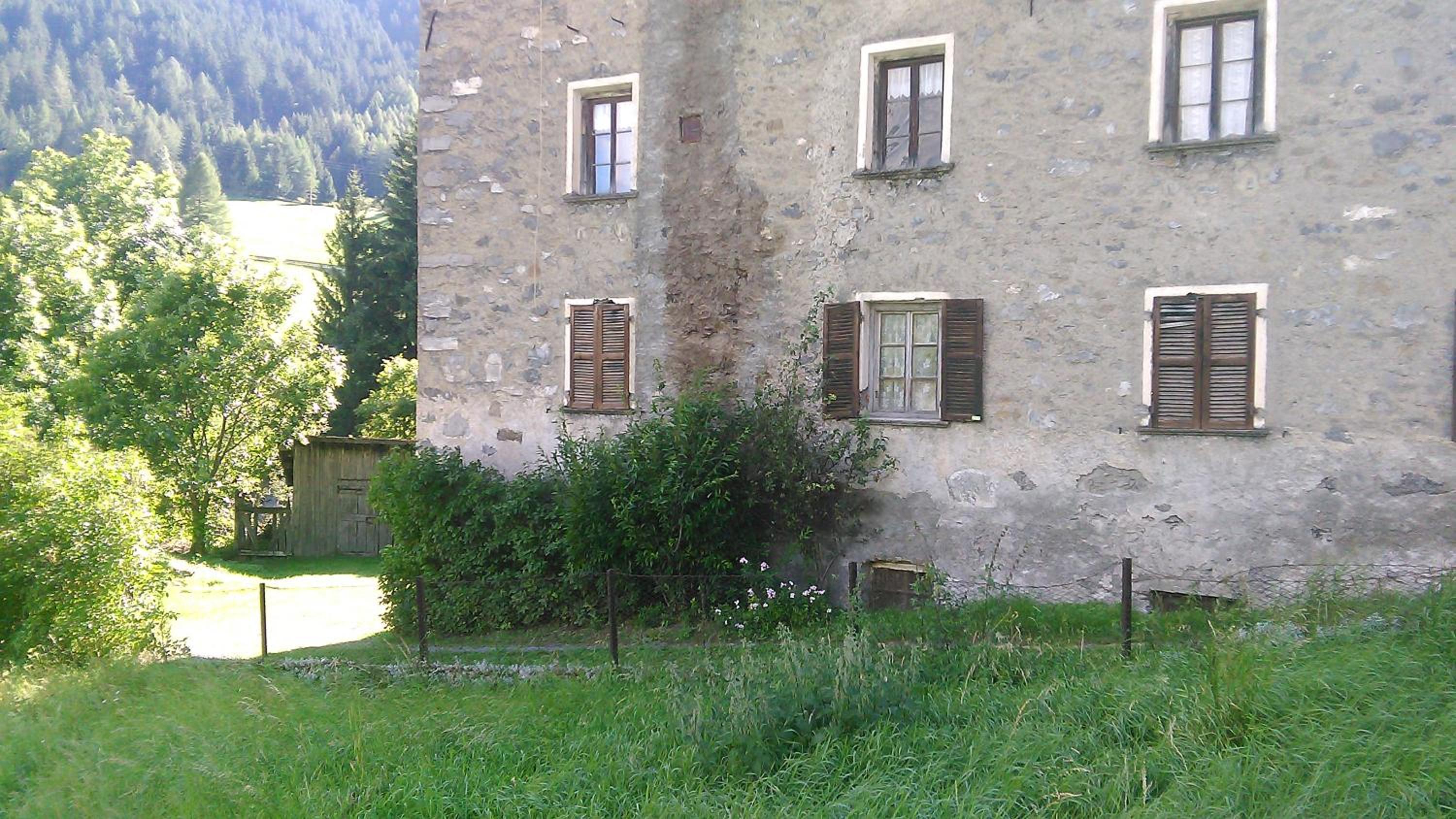 Photo 8
