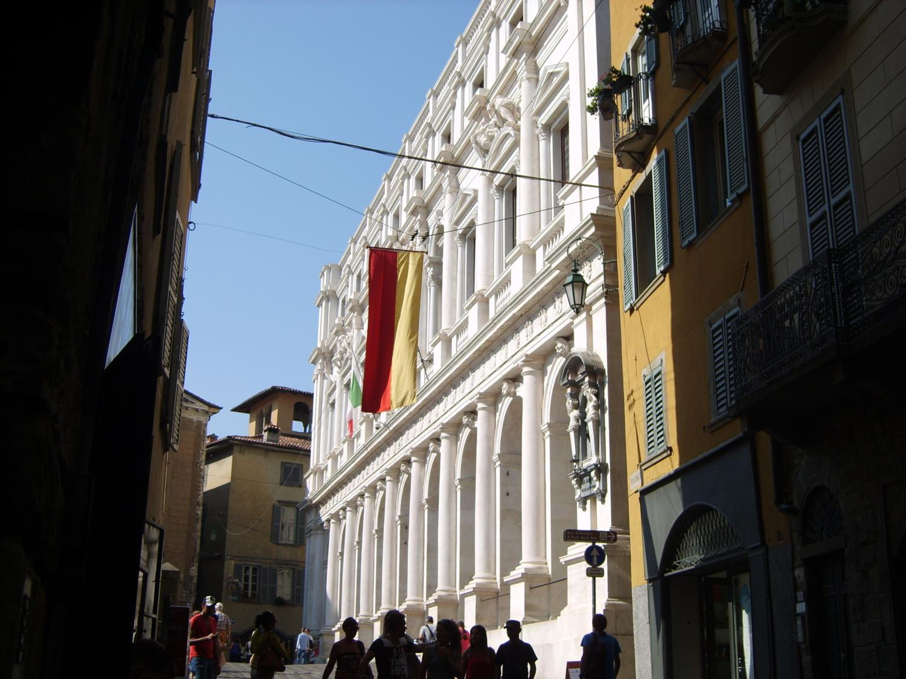 Photo 33