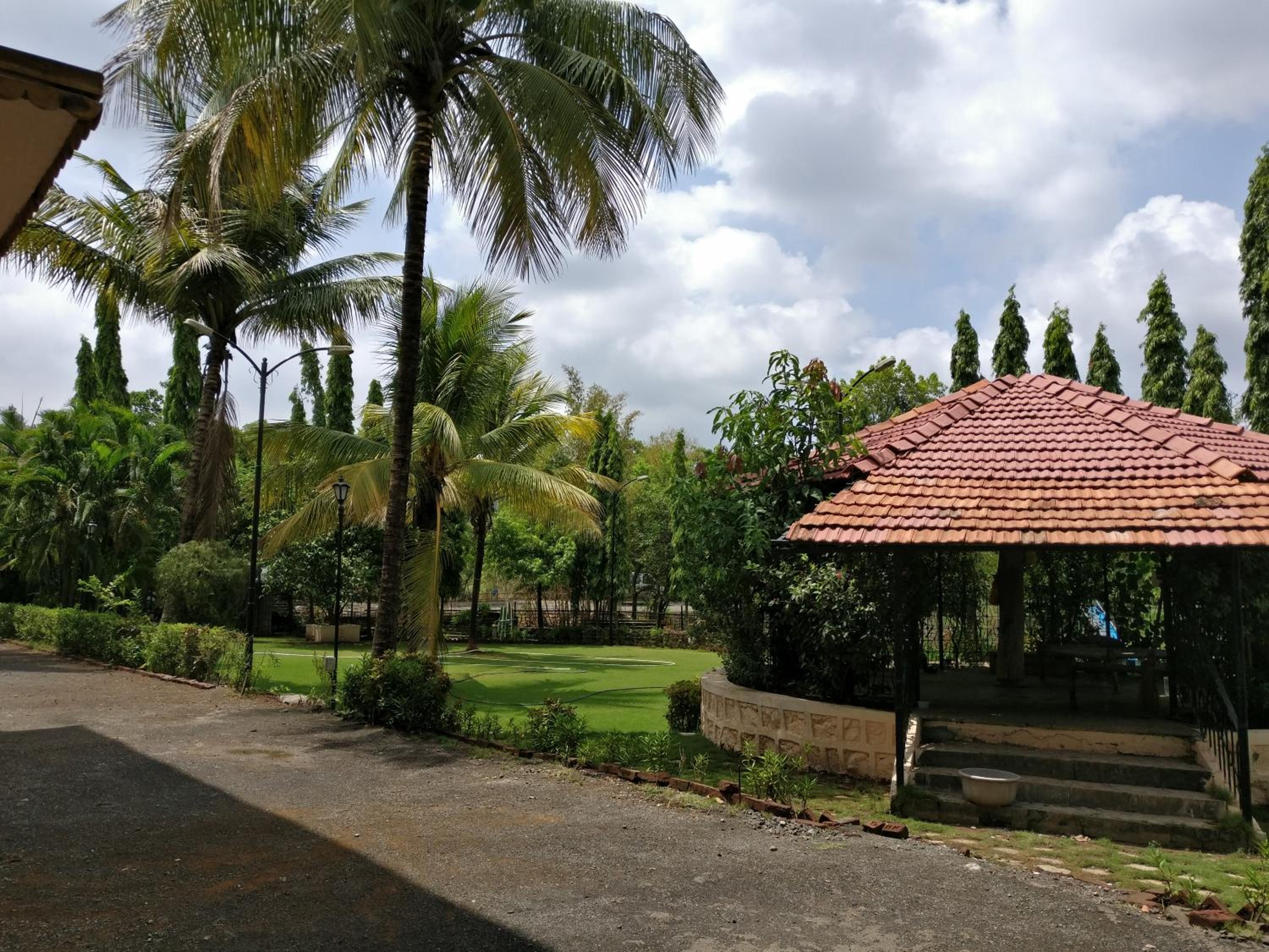 Pushp Vatika Resort & Lawns view 2