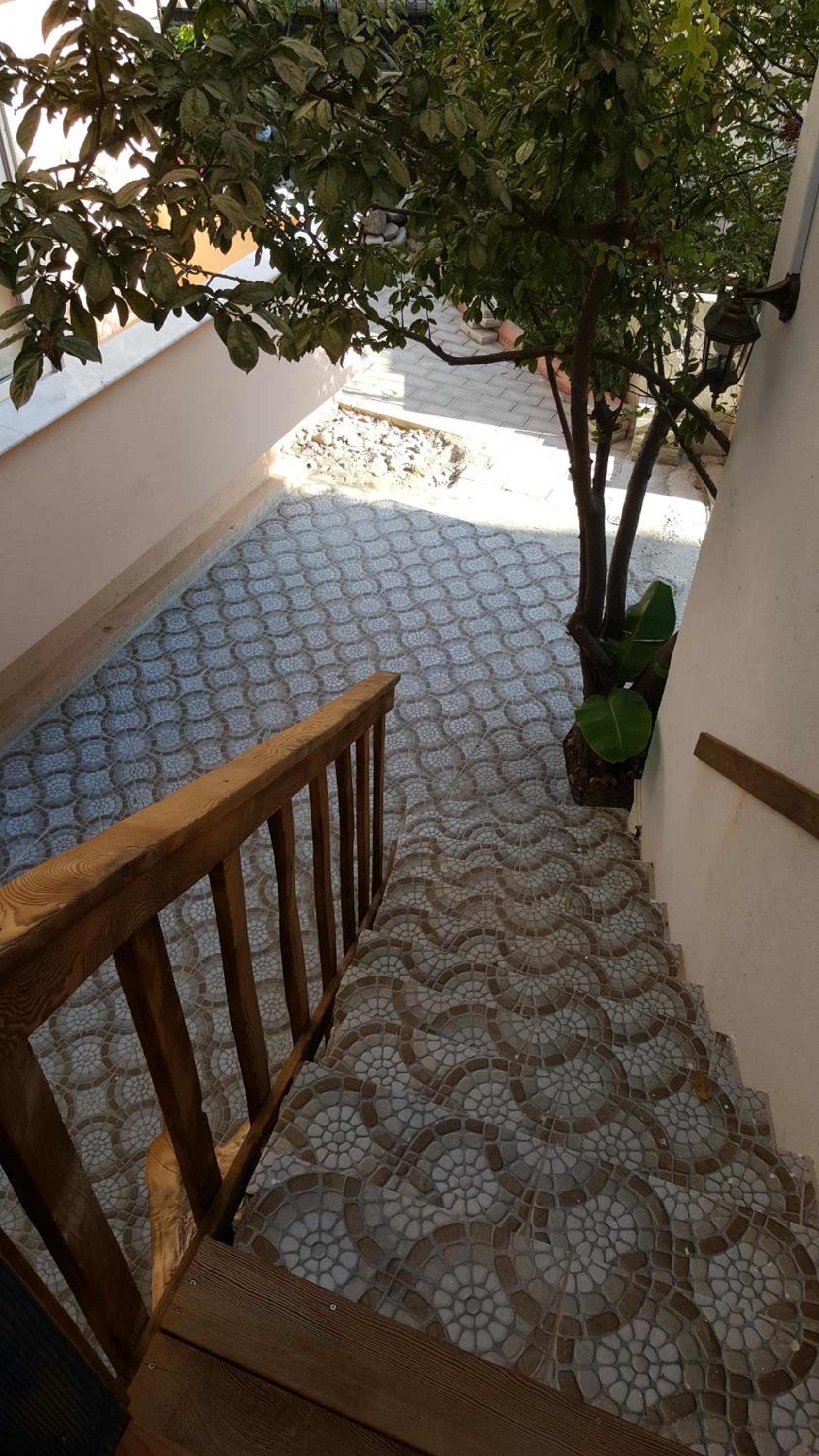 Karya Apartments