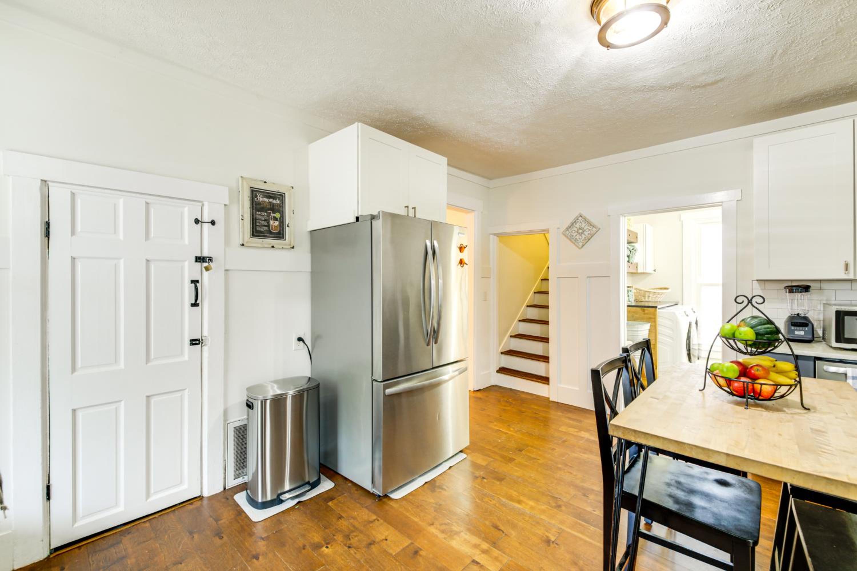 Pet Friendly! 1880s Zionsville Farmhouse