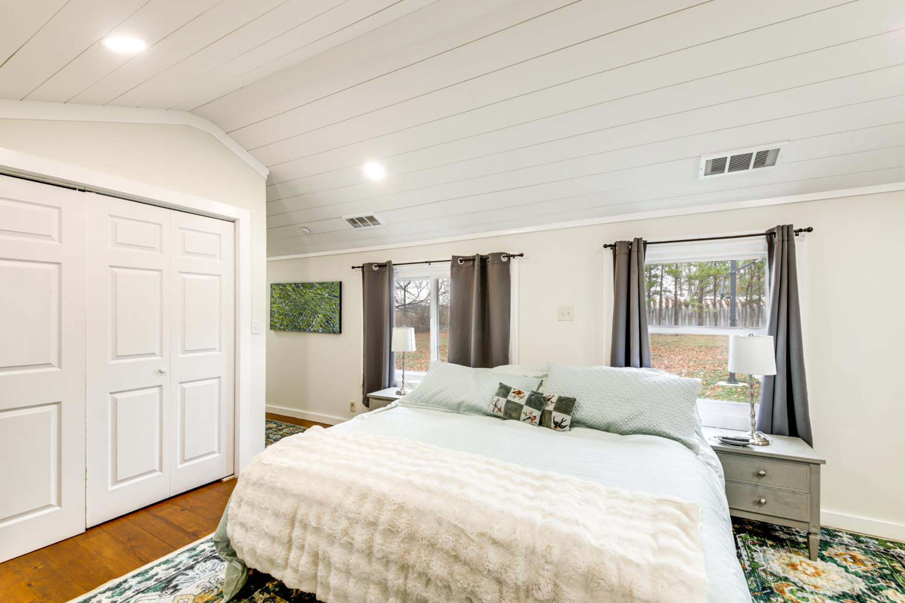 Pet Friendly! 1880s Zionsville Farmhouse