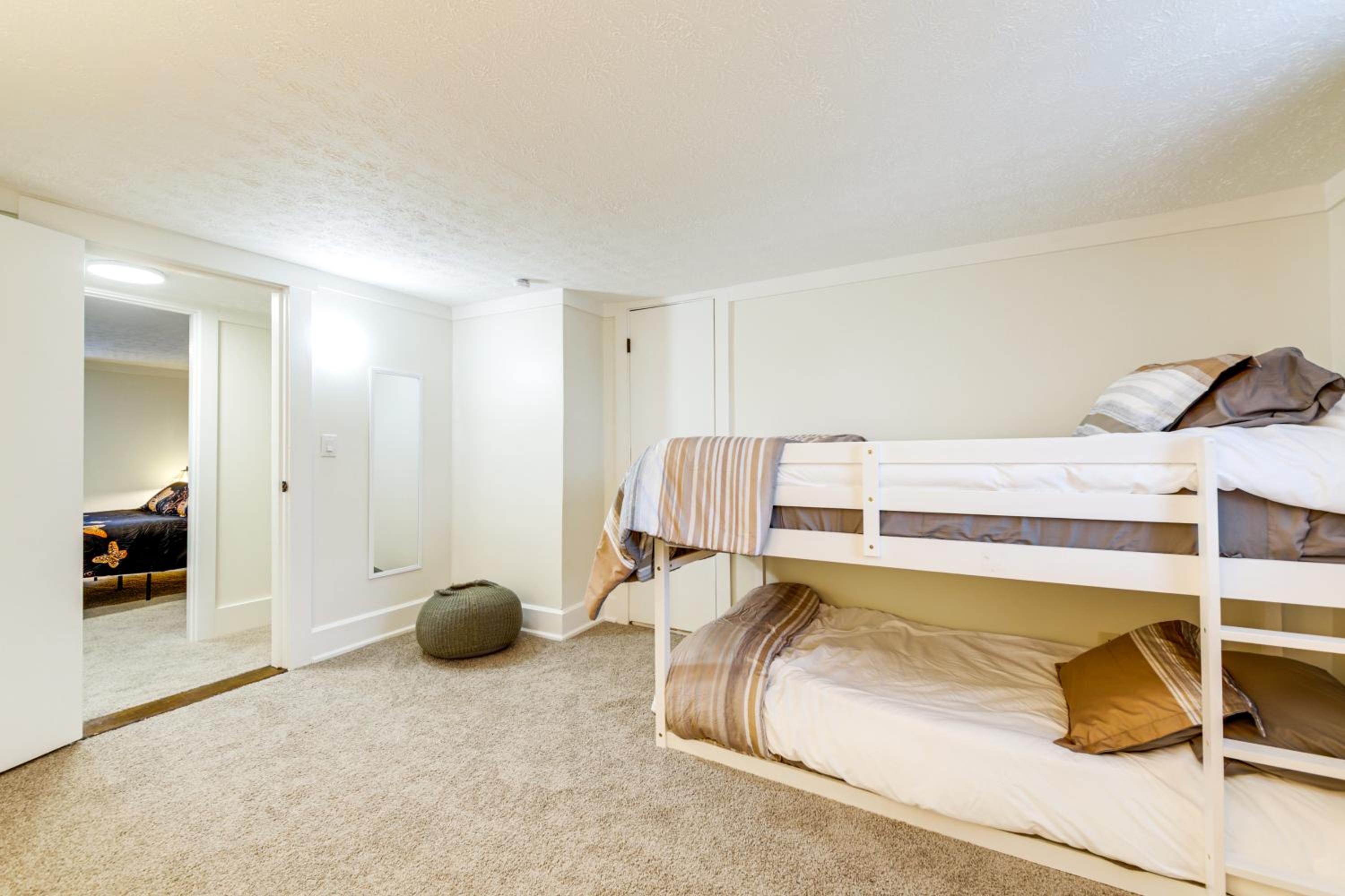 Pet Friendly! 1880s Zionsville Farmhouse