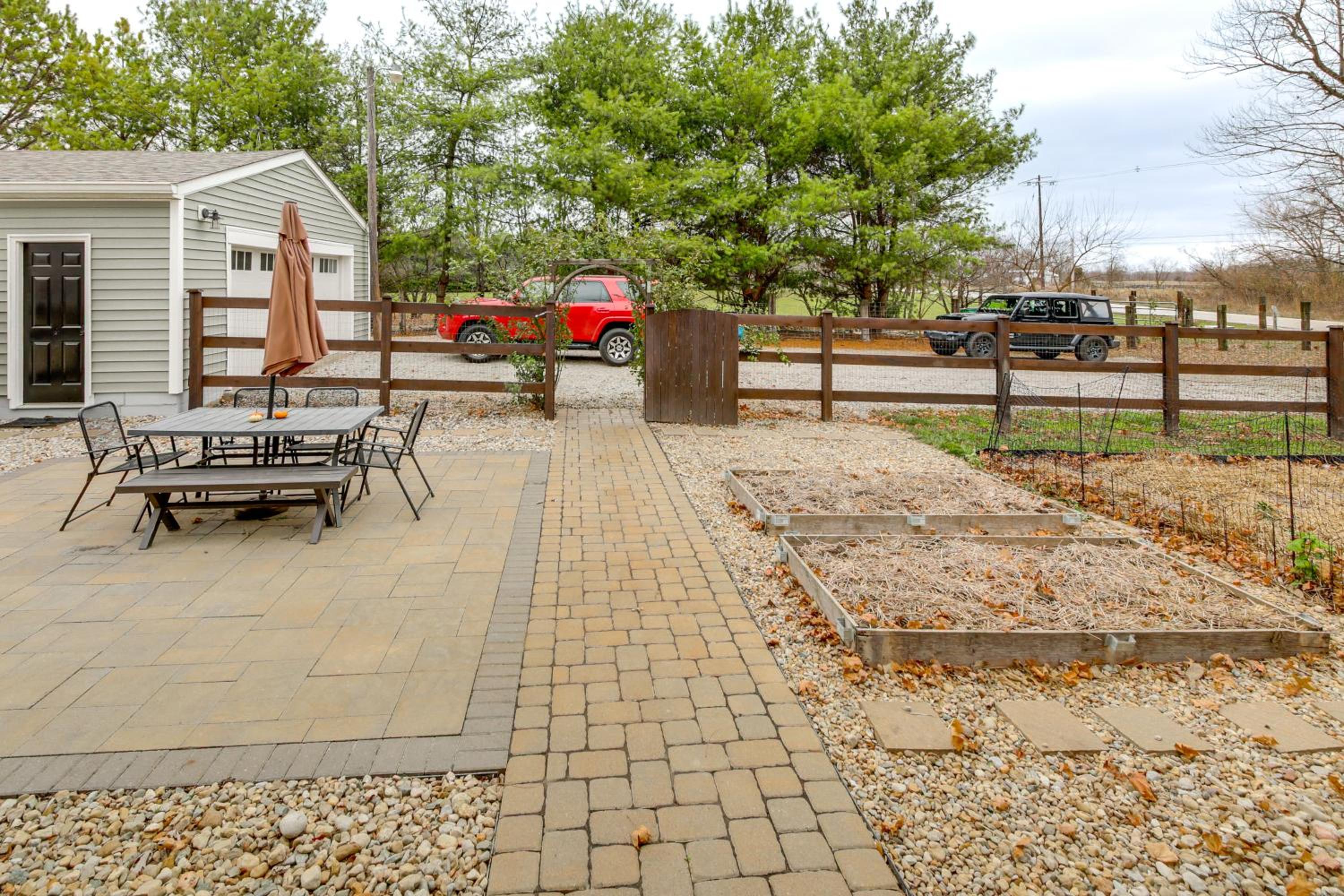 Pet Friendly! 1880s Zionsville Farmhouse