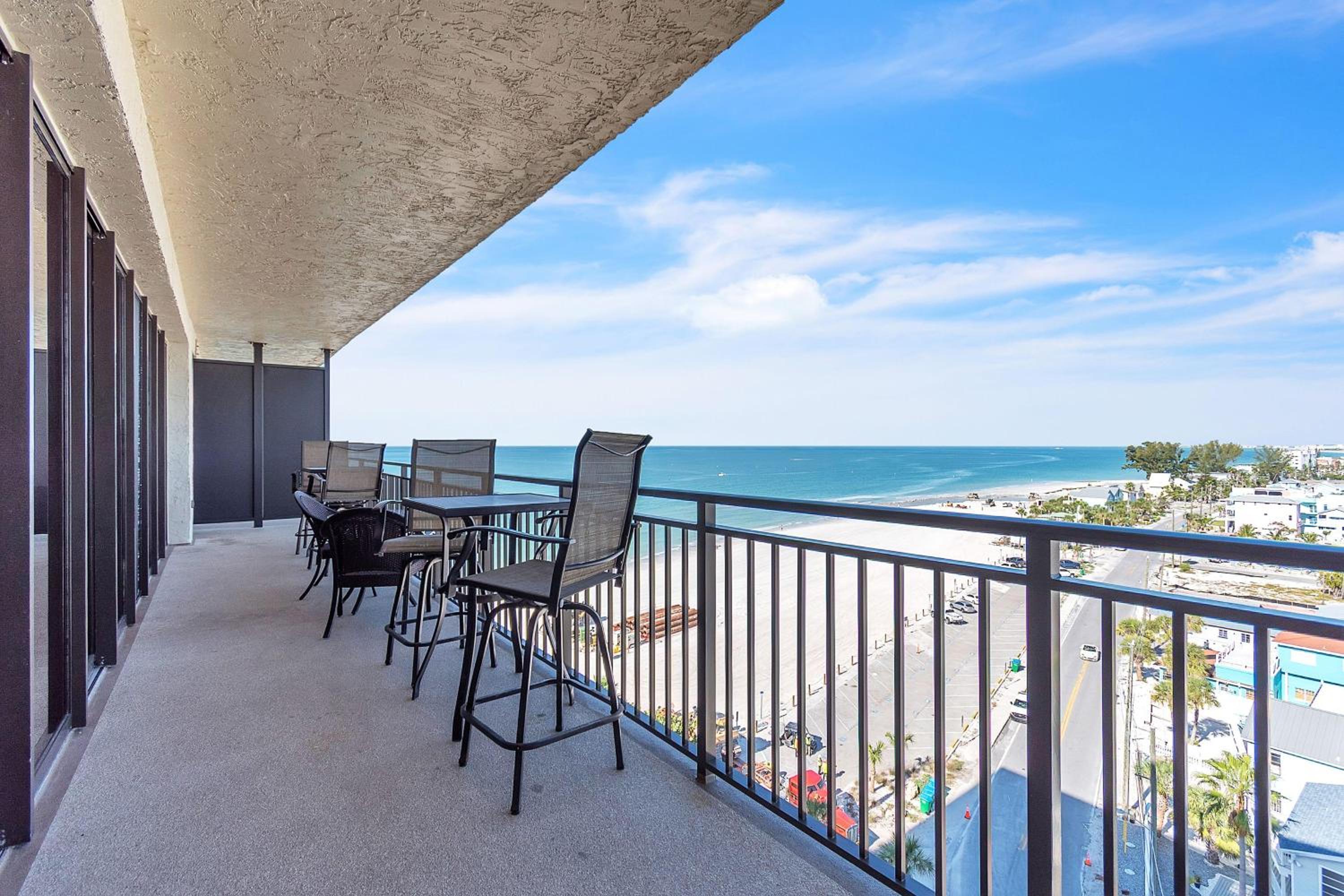 Mansions By The Sea 905B - Premier