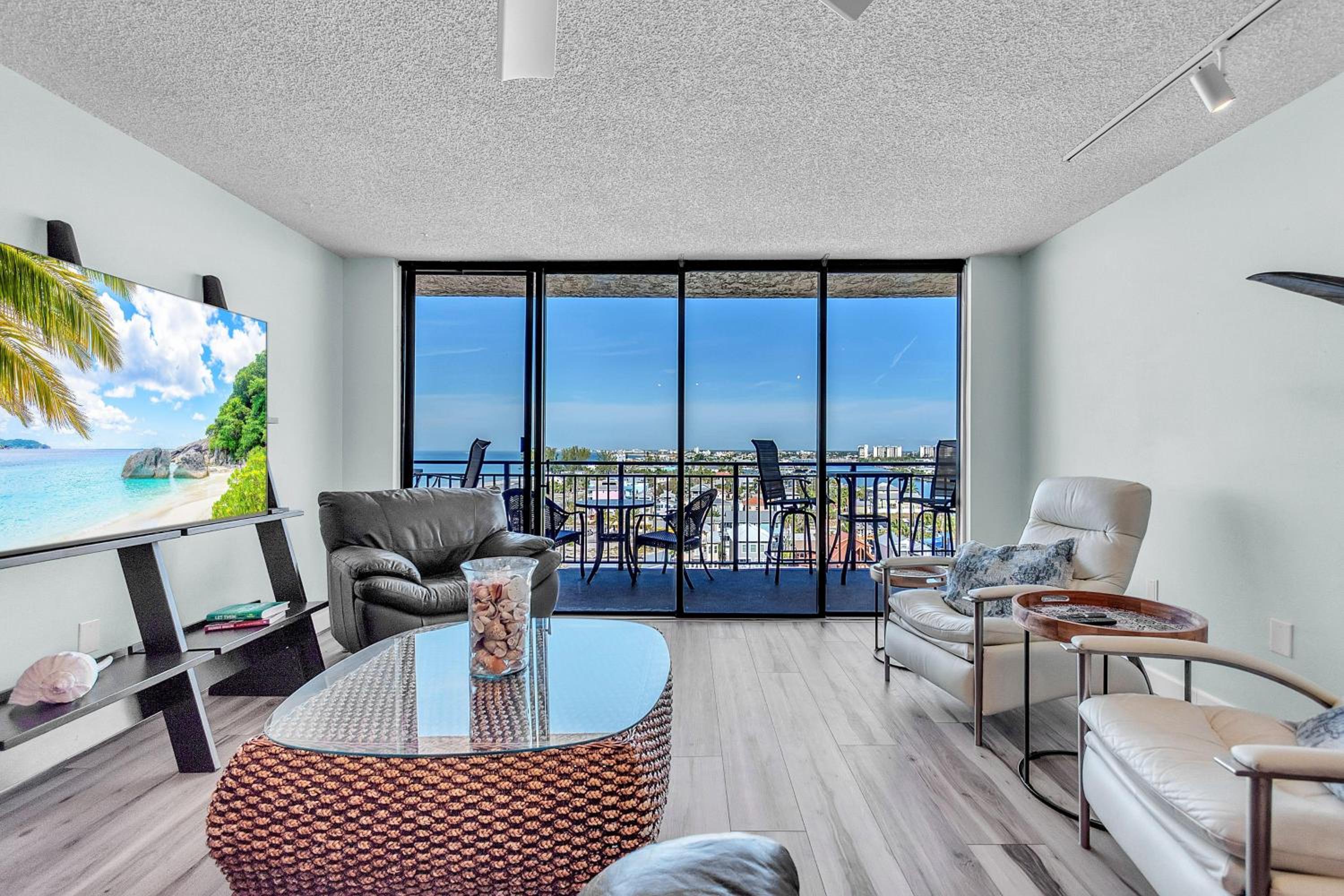 Mansions By The Sea 905B - Premier