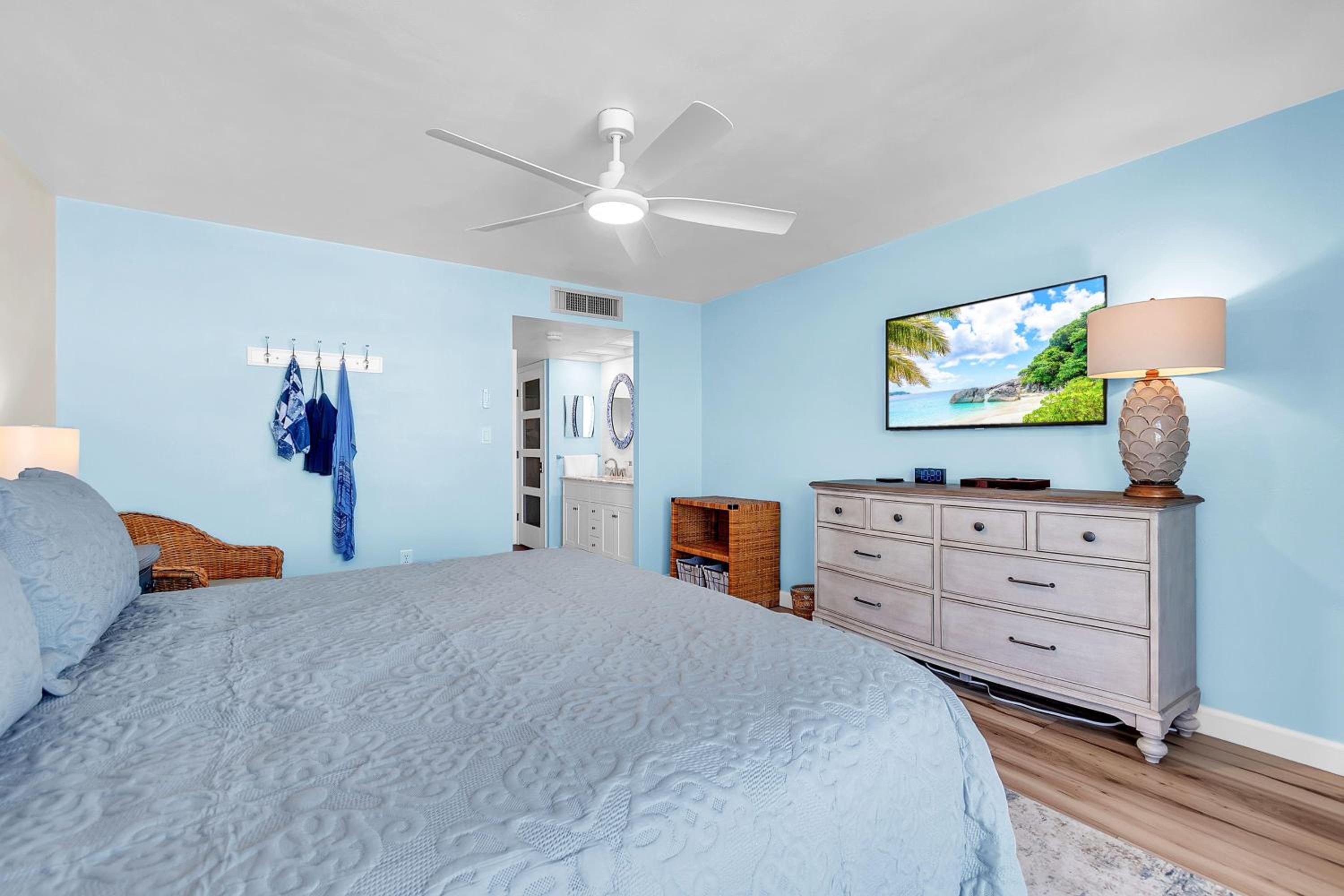 Mansions By The Sea 905B - Premier