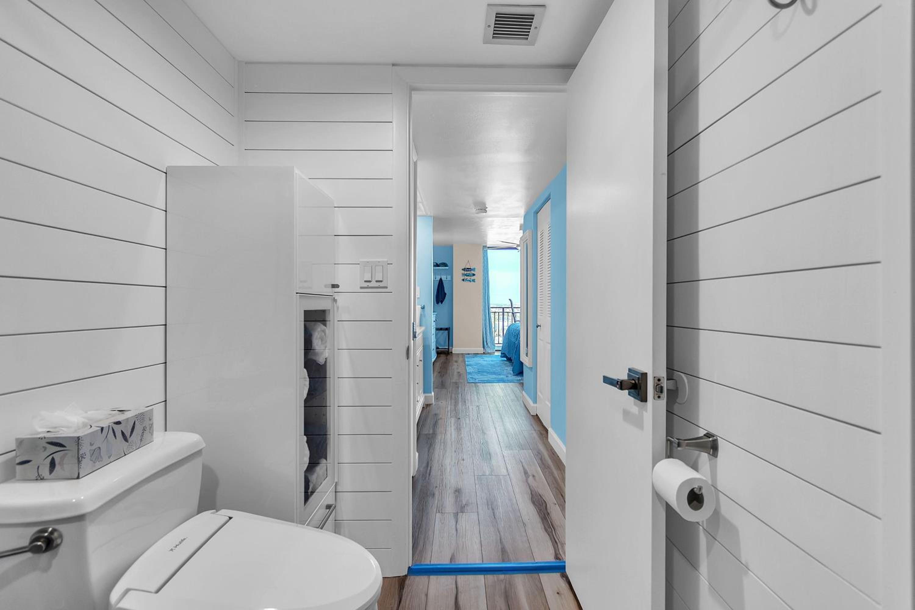 Mansions By The Sea 905B - Premier
