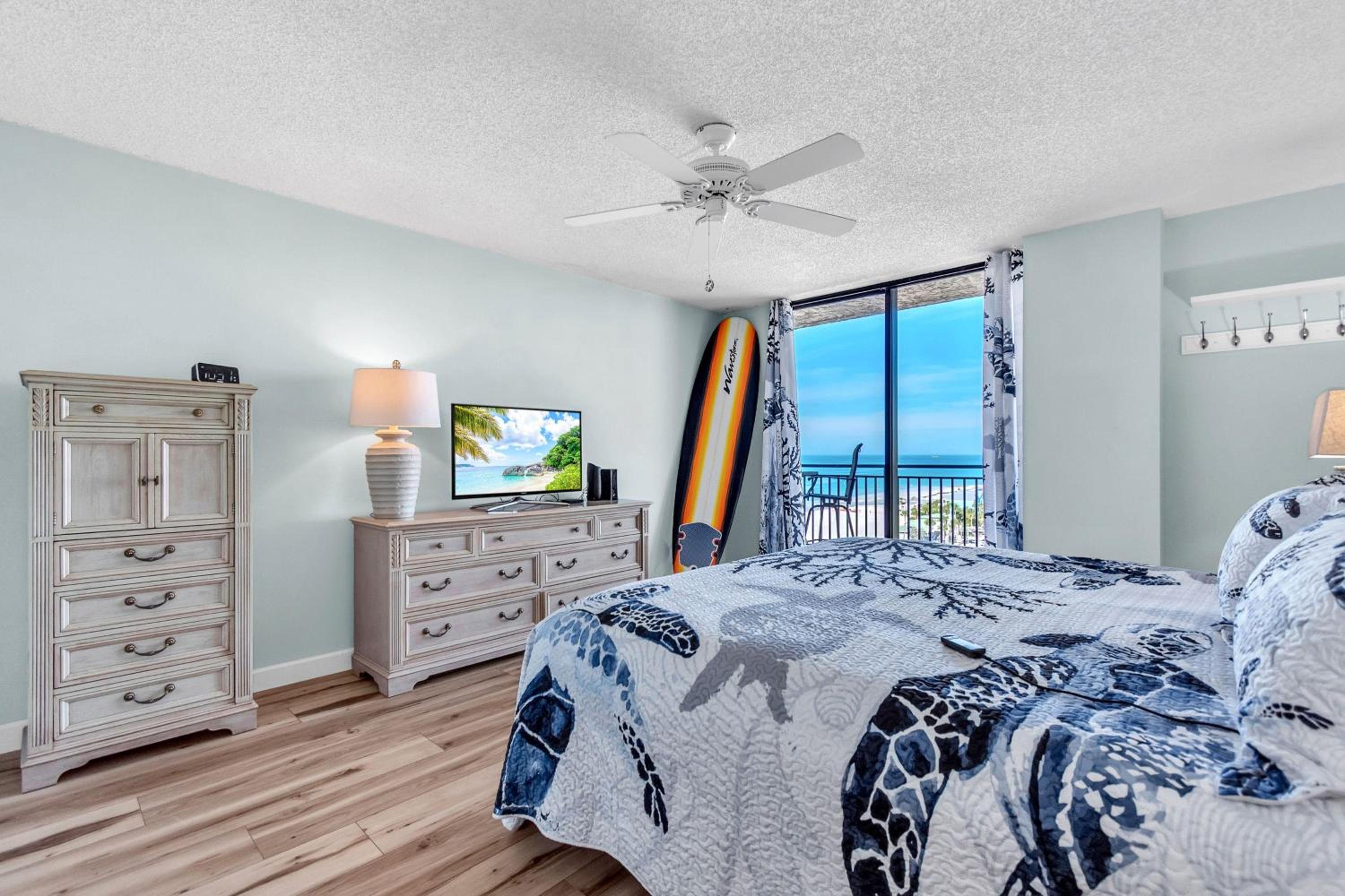 Mansions By The Sea 905B - Premier